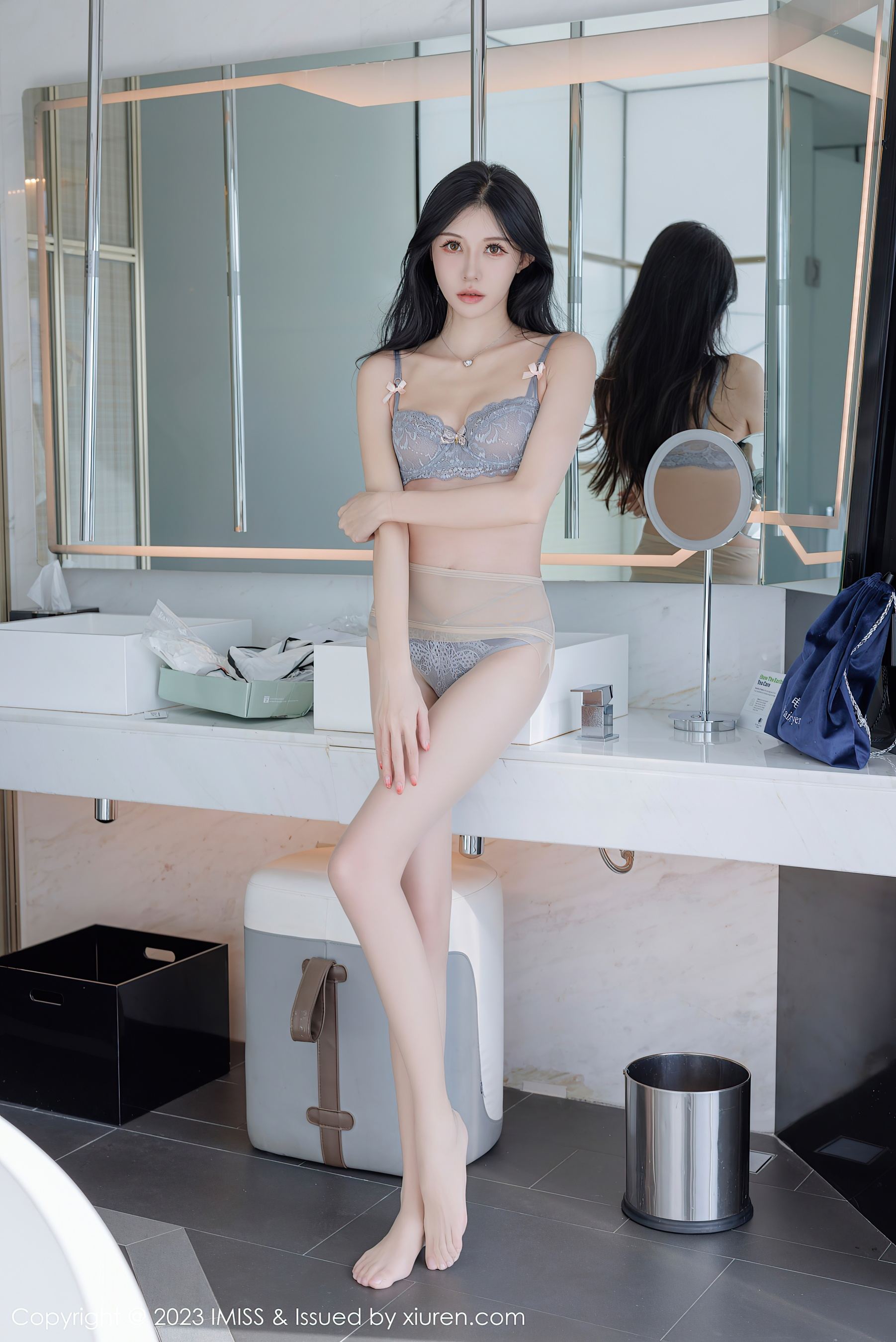  爱蜜社 VOL.746 泥鳅鳅 时尚美腿第1张