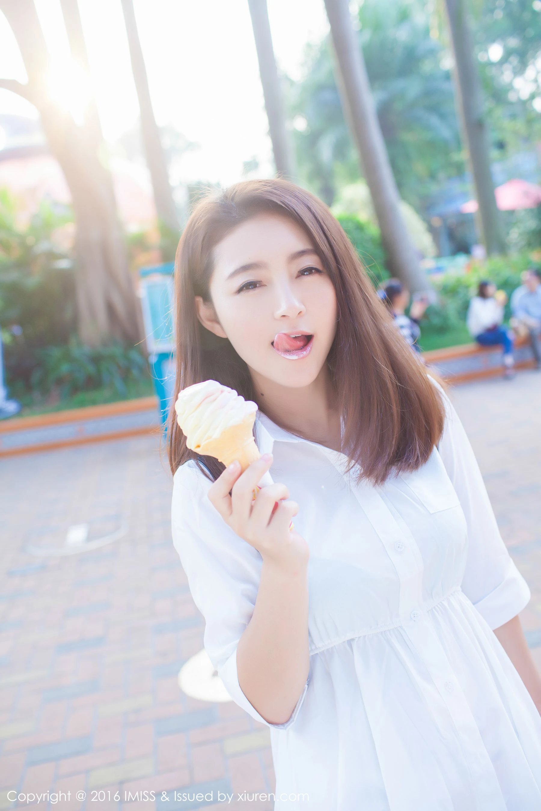  夏茉GIGI《2套服饰街拍》 爱蜜社IMiss Vol.066第11张