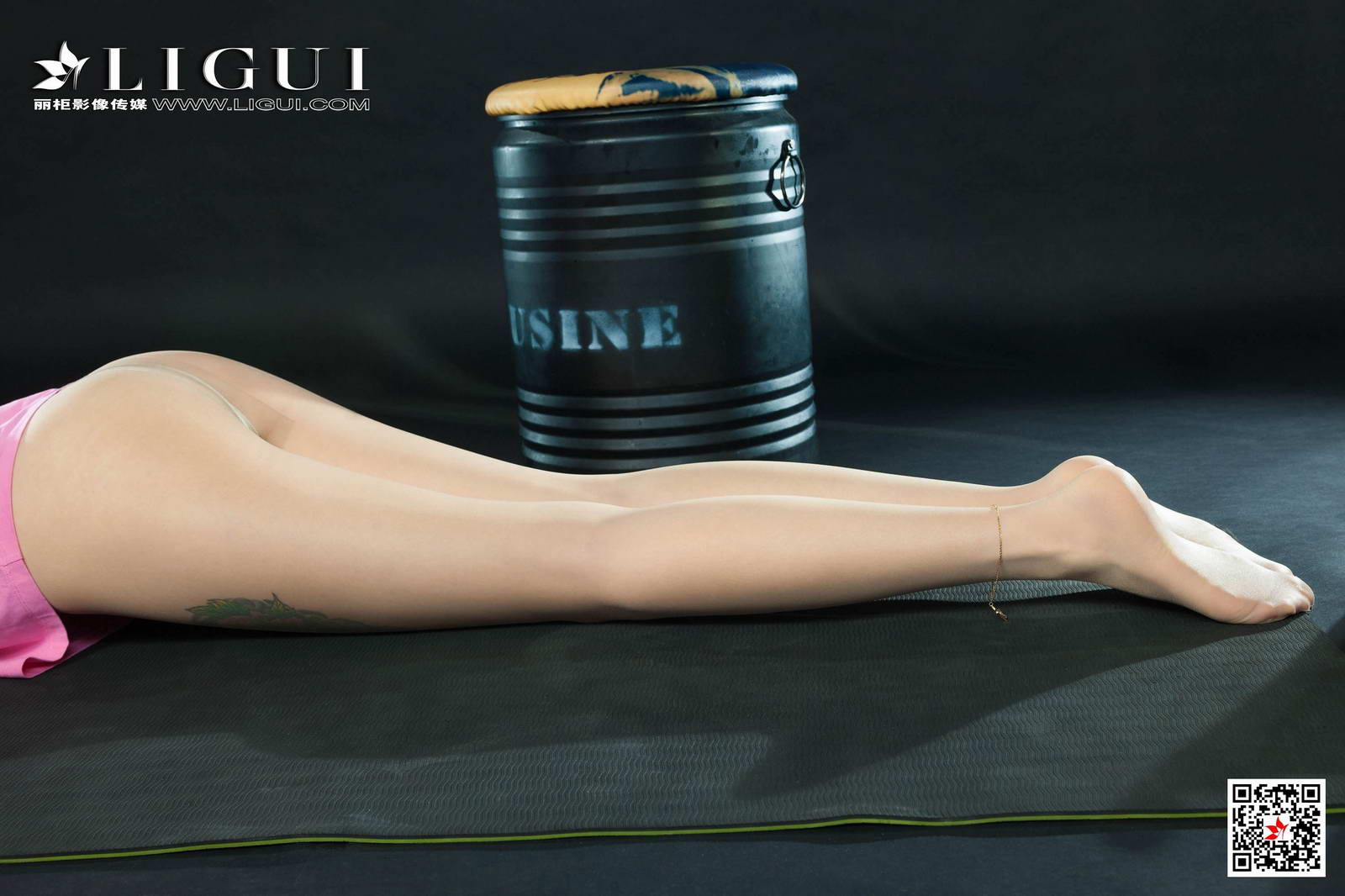 Ligui丽柜 2020.10.14《滑板女郎》甜甜第1张