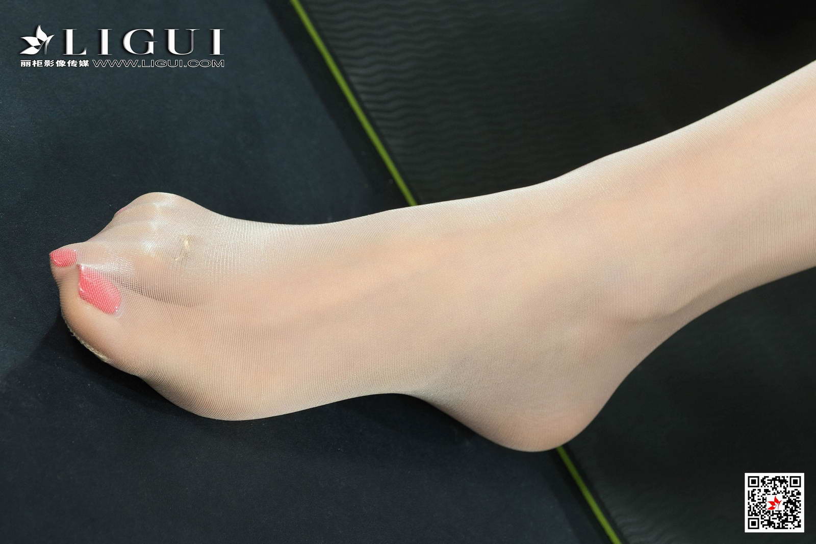 Ligui丽柜 2020.10.14《滑板女郎》甜甜第1张