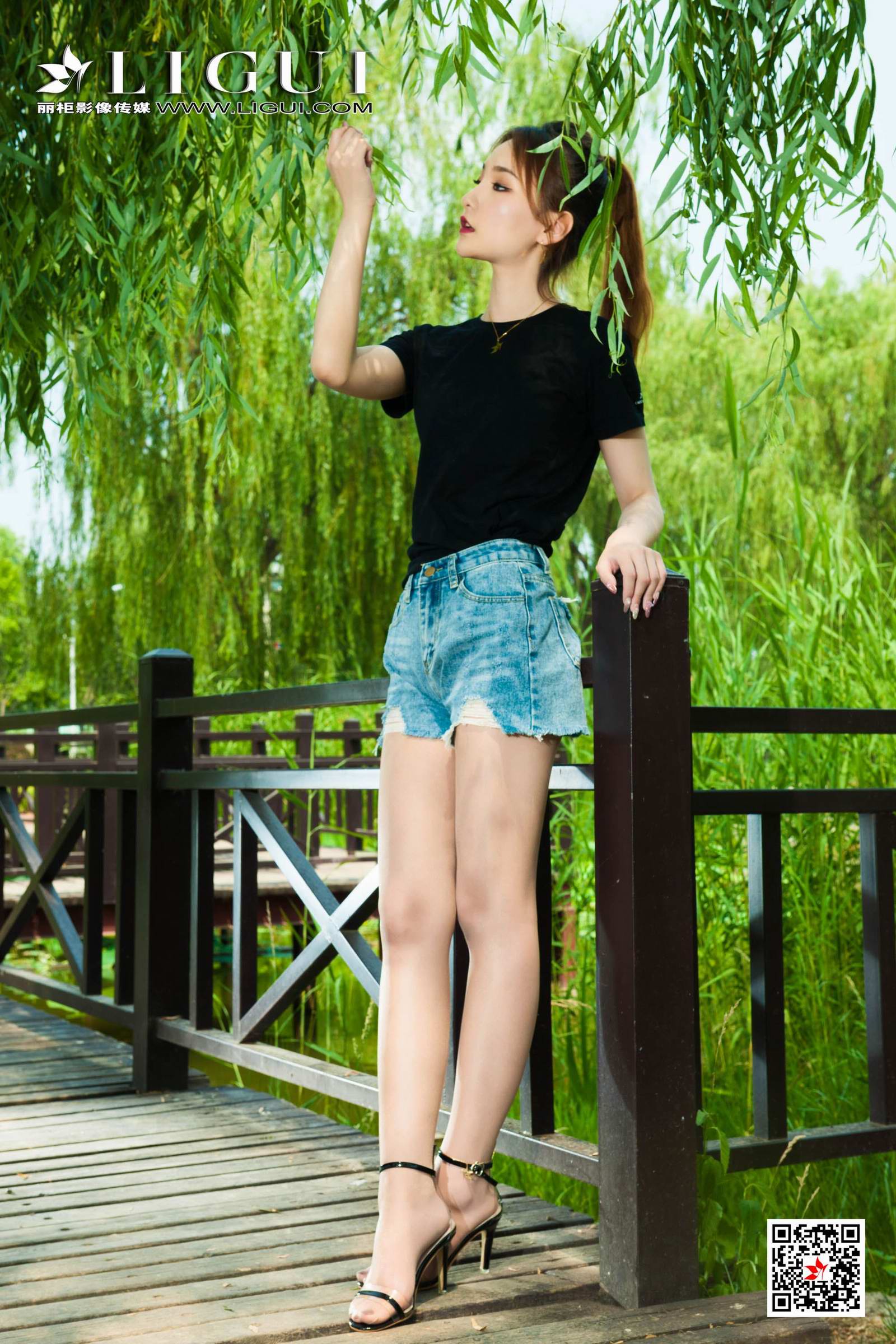 Ligui丽柜 2020.10.19《莲池浴清丝》蕊蕊第2张