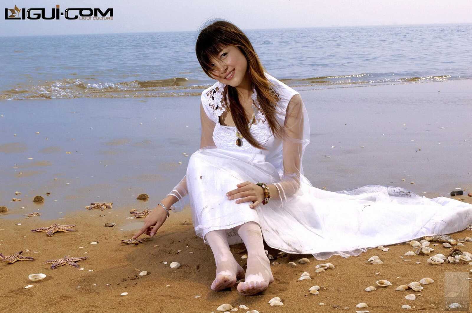 [丽柜LiGui] Model 菲儿《丝袜版白雪公主》丝足写真第6张