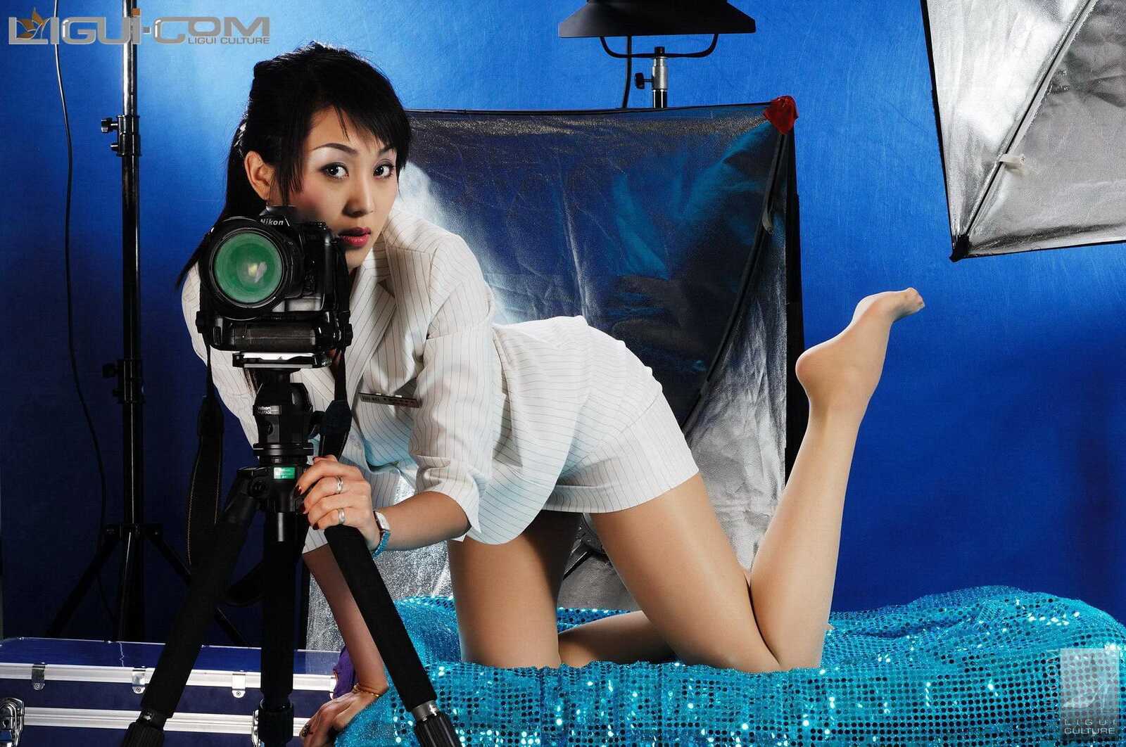 Model 琳达《燃情丝袜玉足是聚光灯永恒的焦点》第1张