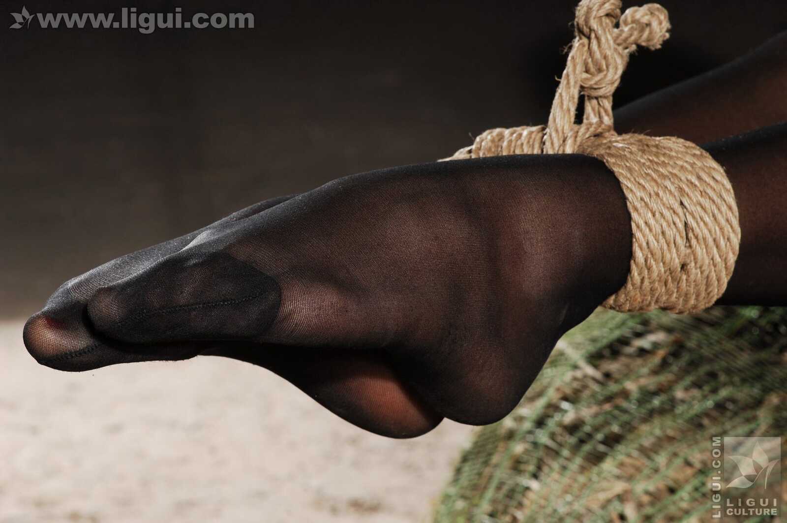 Model 伊园《黑丝诱惑捆绑主题》 [丽柜美束LiGui第9张