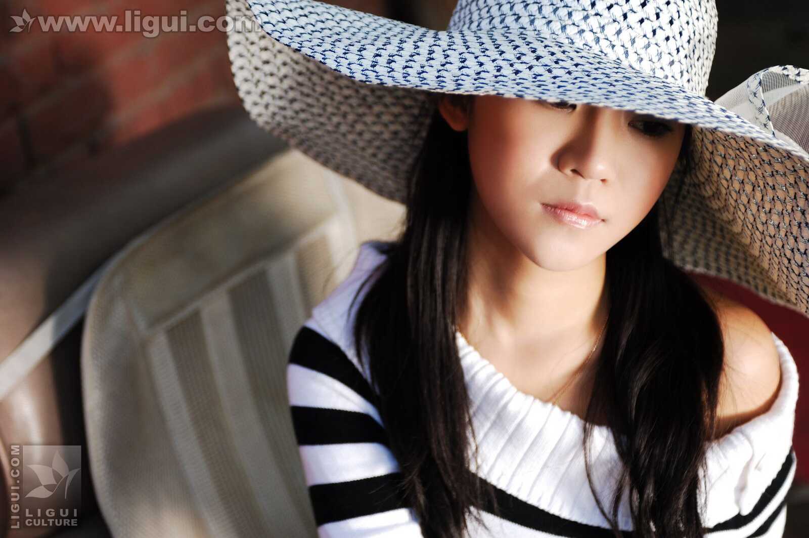 Model 卡鲁鲁《时尚美足达人街边秀》 [丽柜LiGui第7张