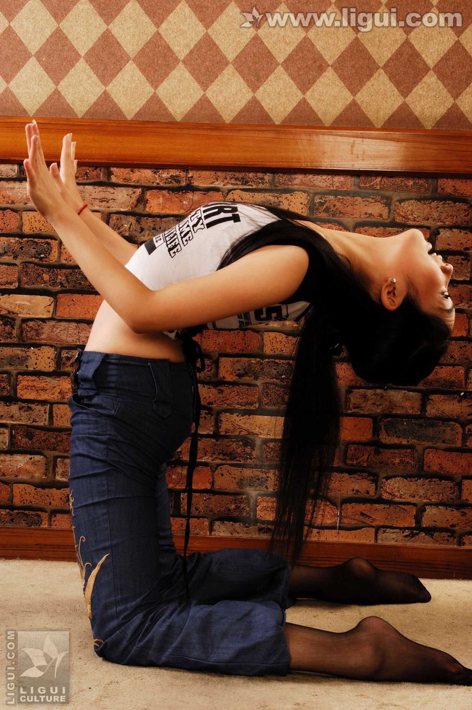 Model 王欢《北影新生炫耀婀娜体态》 [丽柜LiGui第2张