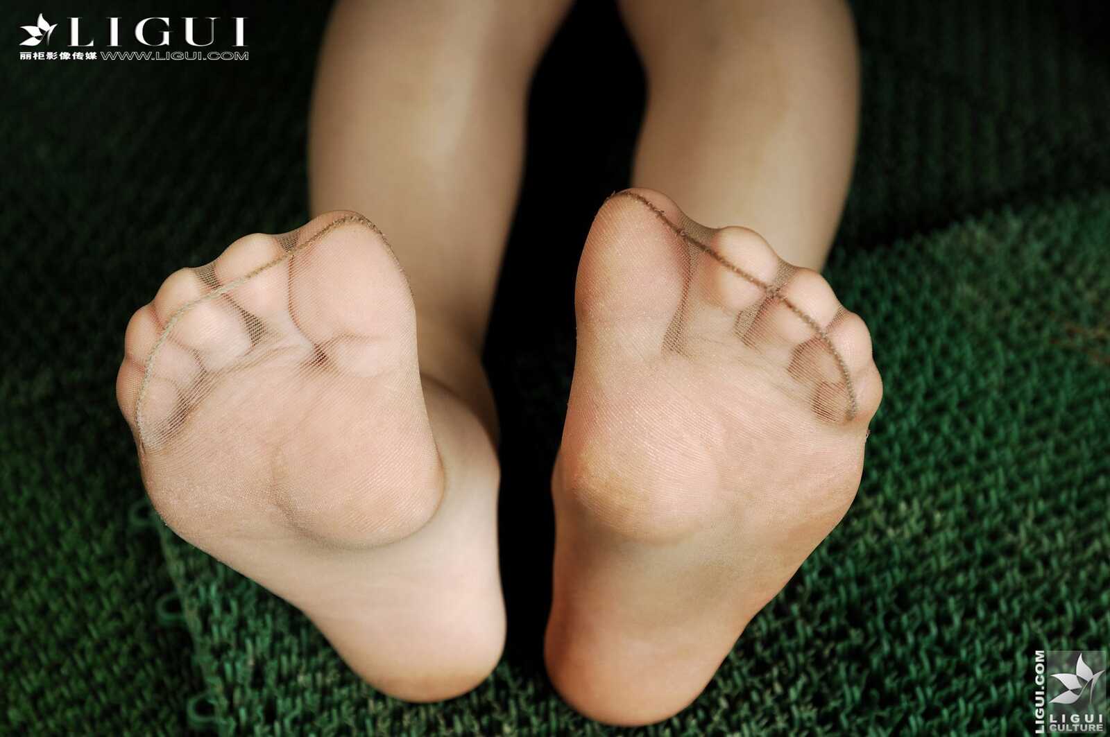 Model Tina《室内妩媚动人的尤物》 [丽柜LiGui] 美腿第14张