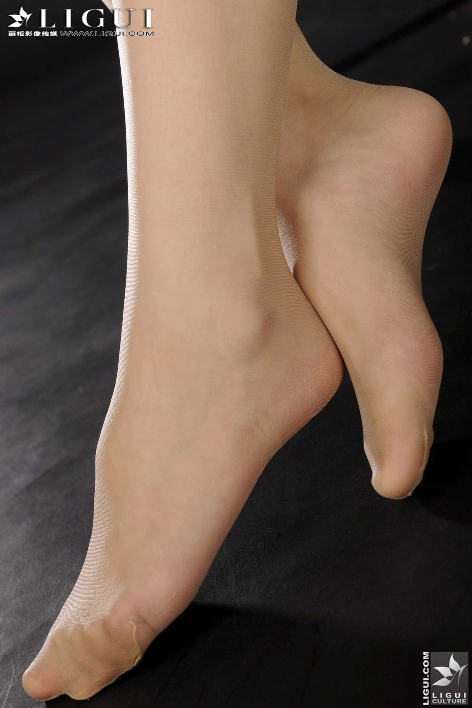 Model Tina《女秘书的诱人美丝》 [丽柜LiGui] 美腿玉第2张