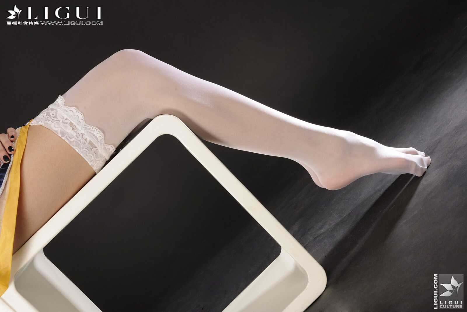 Model 桃子《白丝水手服》 [丽柜LiGui] 美腿玉足写第7张