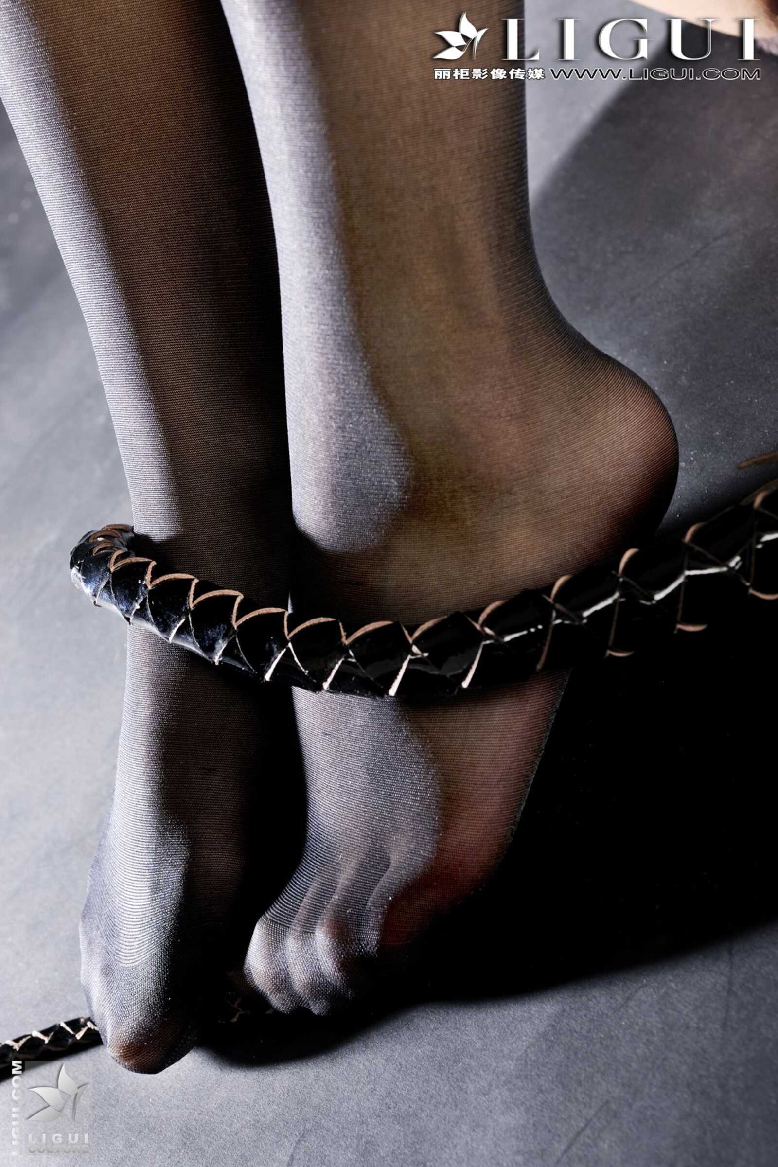 Model 英子《丽柜女王英子》 [丽柜LiGui] 美腿玉足第2张