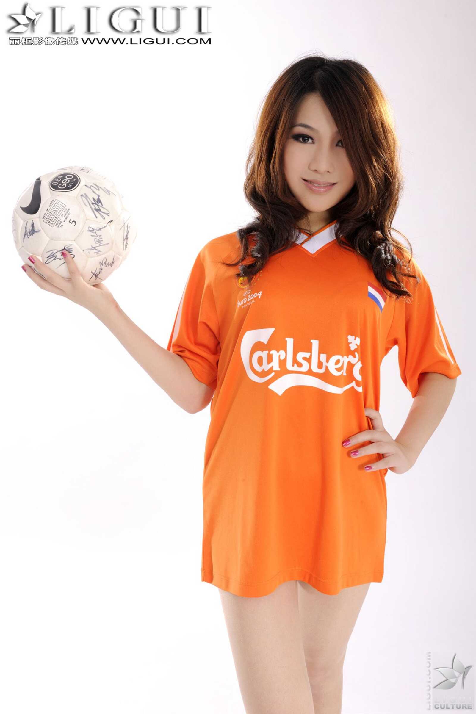 Model 文静《铿锵玫瑰》 [丽柜LiGui] 美腿玉足写真第10张