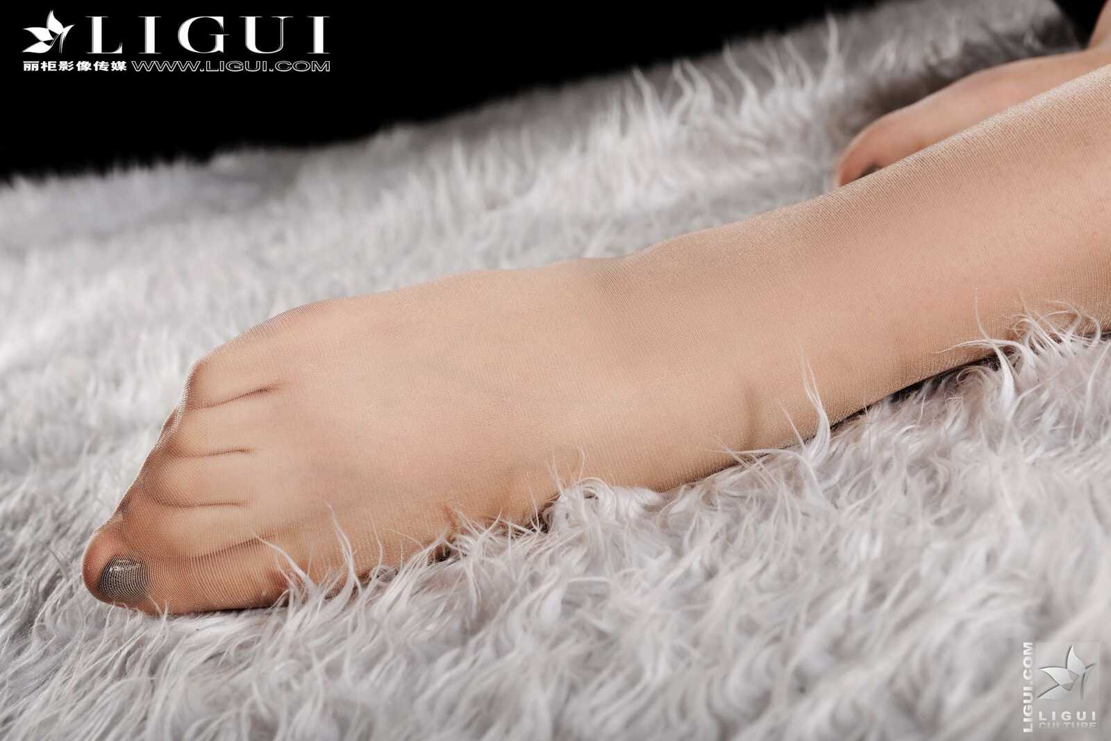 Model 怡萱《迷人的家庭女教師》上中下合集版第4张