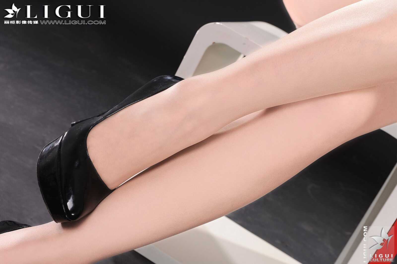 Model 文静《性感女军服》 [丽柜LiGui] 美腿玉足写第6张