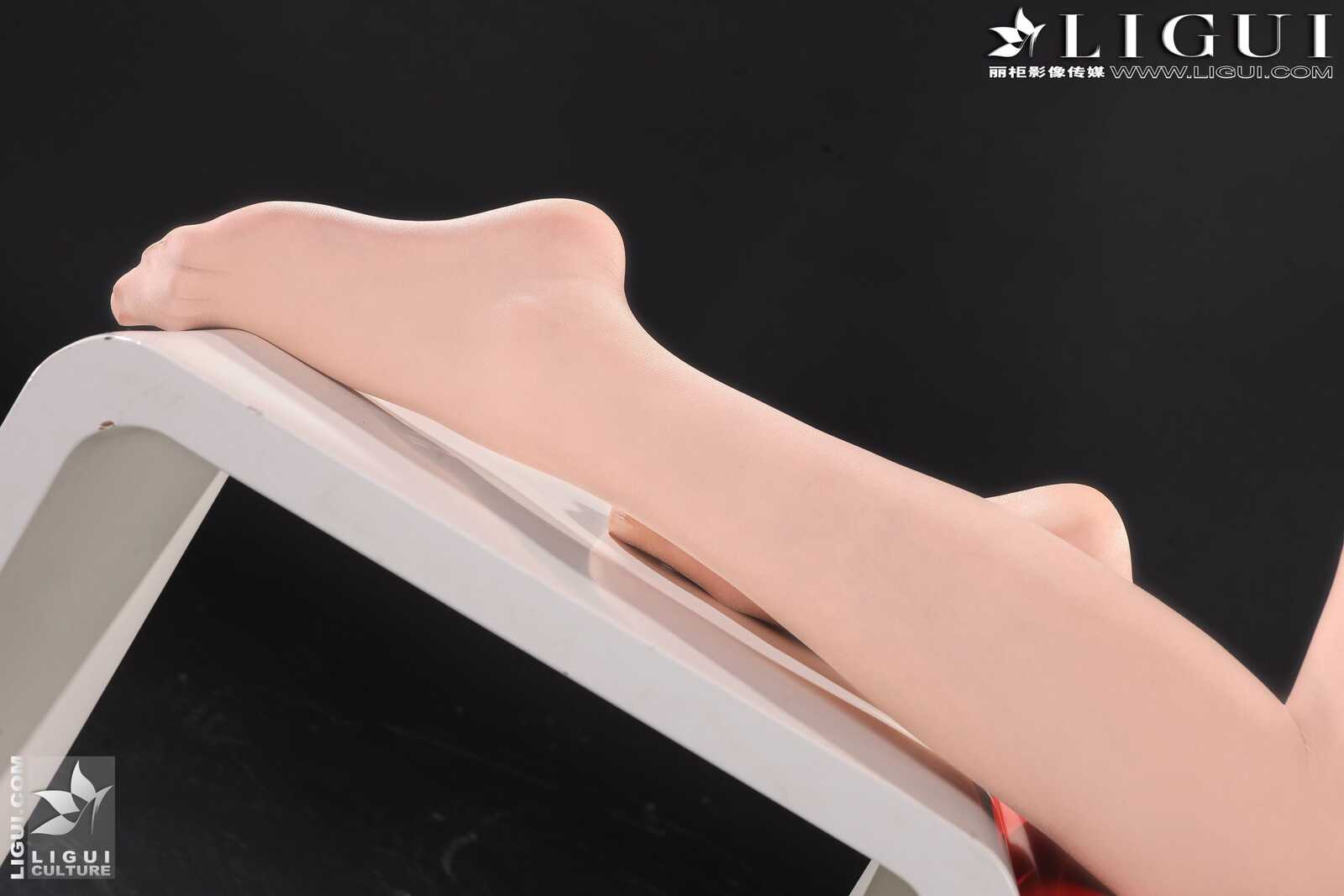 Model 文静《性感女军服》 [丽柜LiGui] 美腿玉足写第2张