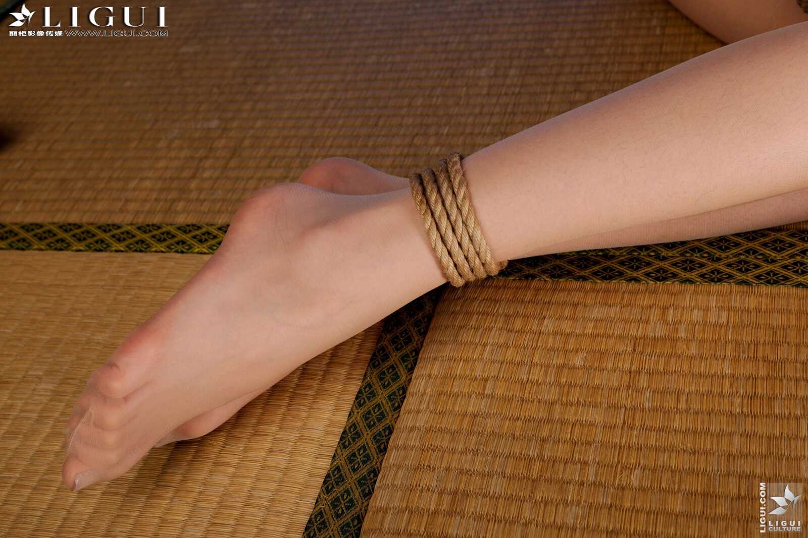 [丽柜美束LiGui] Model 桃子《空姐捆绑绳艺丝足》上第15张