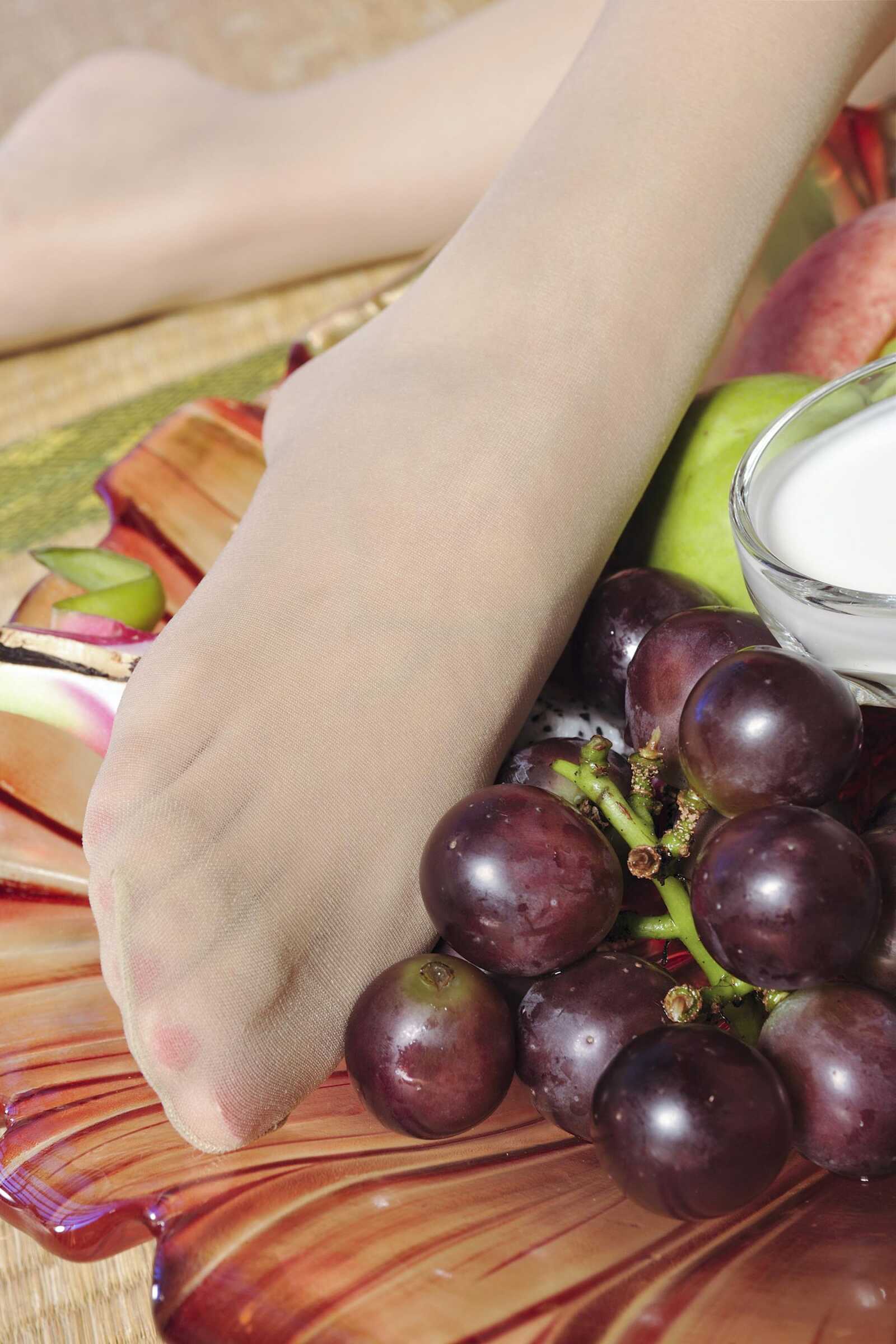 Model 笑笑《水果肉丝美足》上下合集 [丽柜LiGui第18张