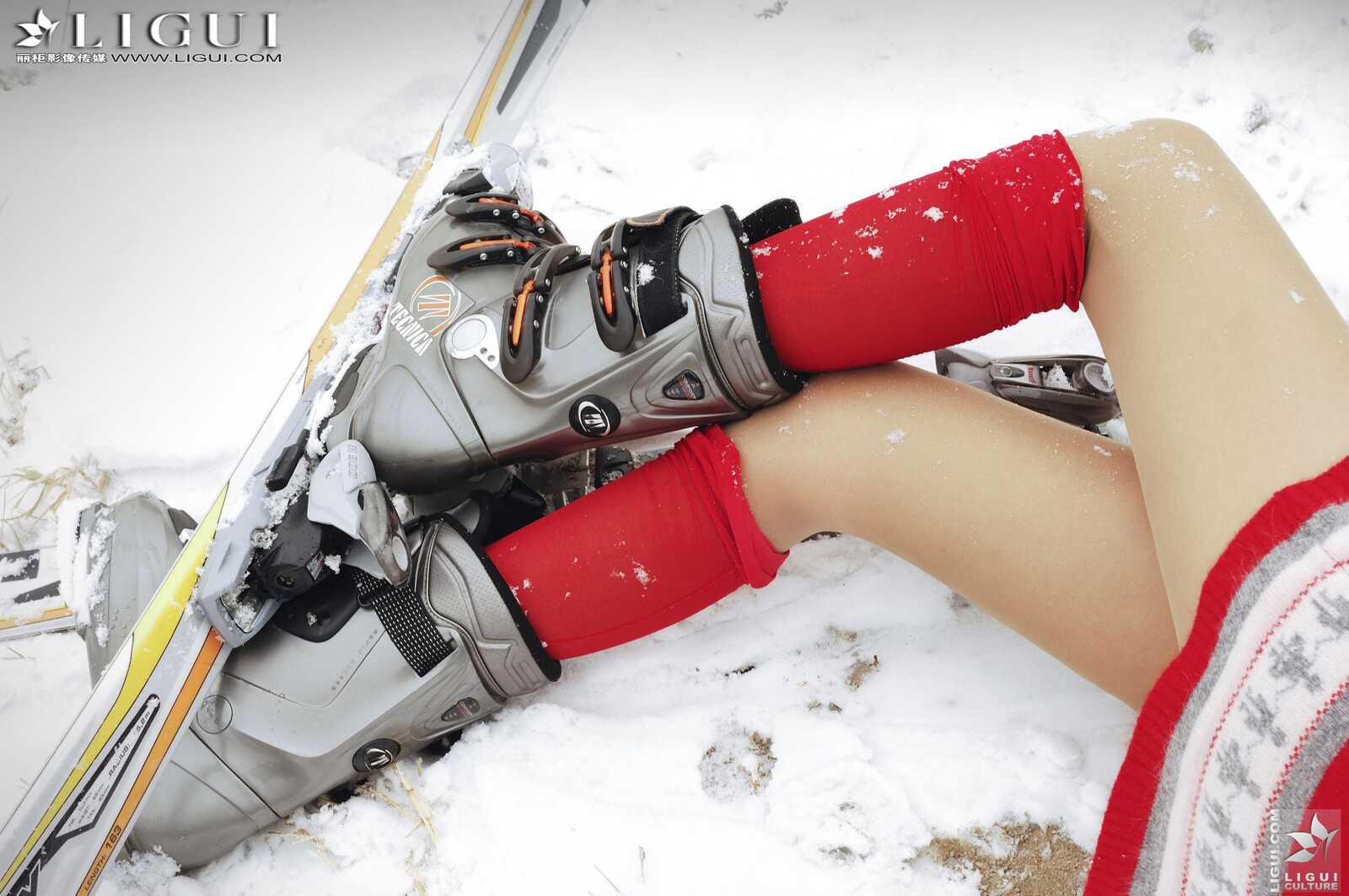 Model 琳达《雪地女郎丝足秀》上下合集 [丽柜Li第13张