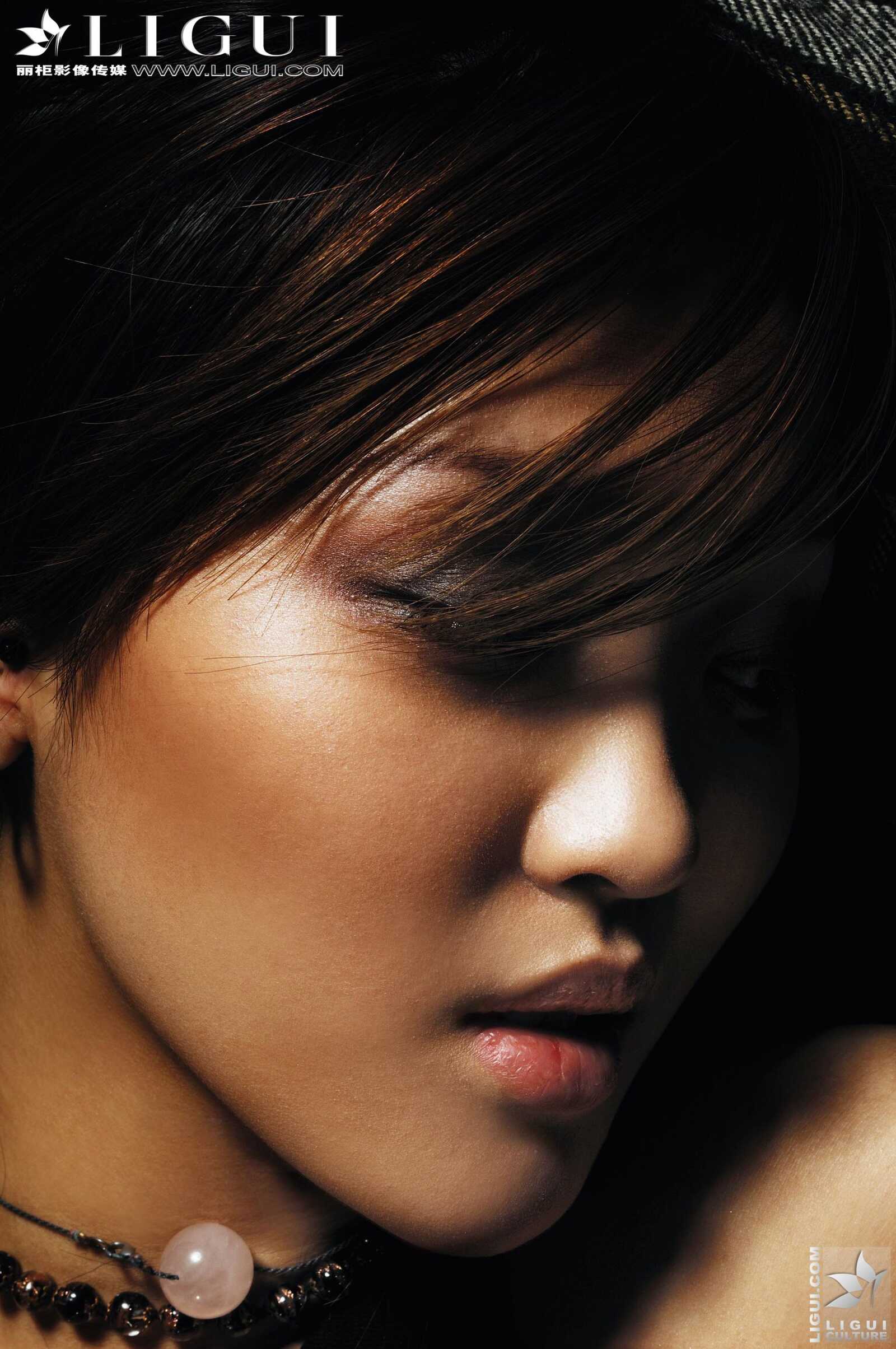 Model CC《玉足》 [丽柜LiGui] 美足写真图片第18张