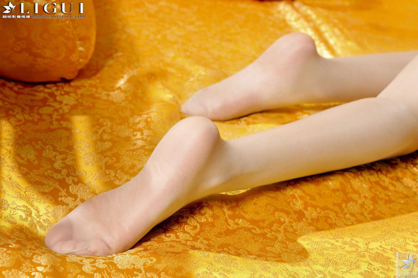 Model 司琪《古典和服睡衣丝足》 [丽柜LiGui] 美腿第6张