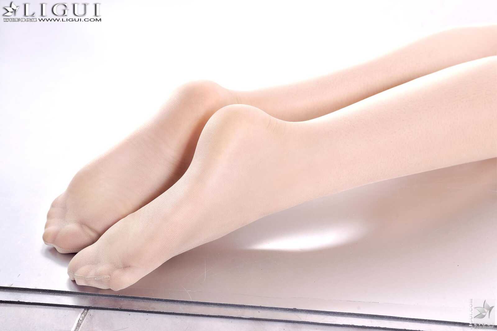 Model 允儿《长腿牛仔高跟妹子》 [丽柜LiGui] 美腿第1张