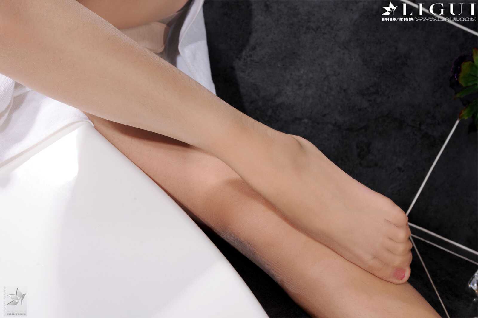 Model 英子《浴室湿足》上下全集 [丽柜LiGui] 美腿第3张