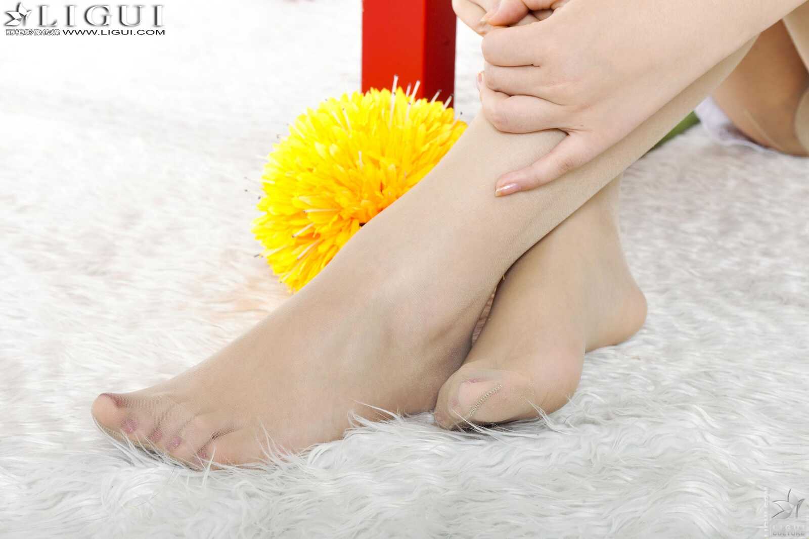 Model 文静《唯美睡衣美足》上下全集 [丽柜LiGui第9张