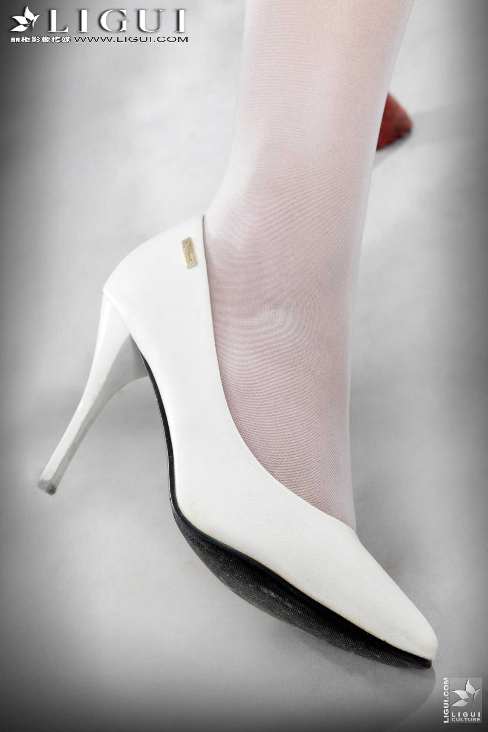[丽柜贵足LiGui] Model 司琪《白丝护士》美腿丝足写第18张