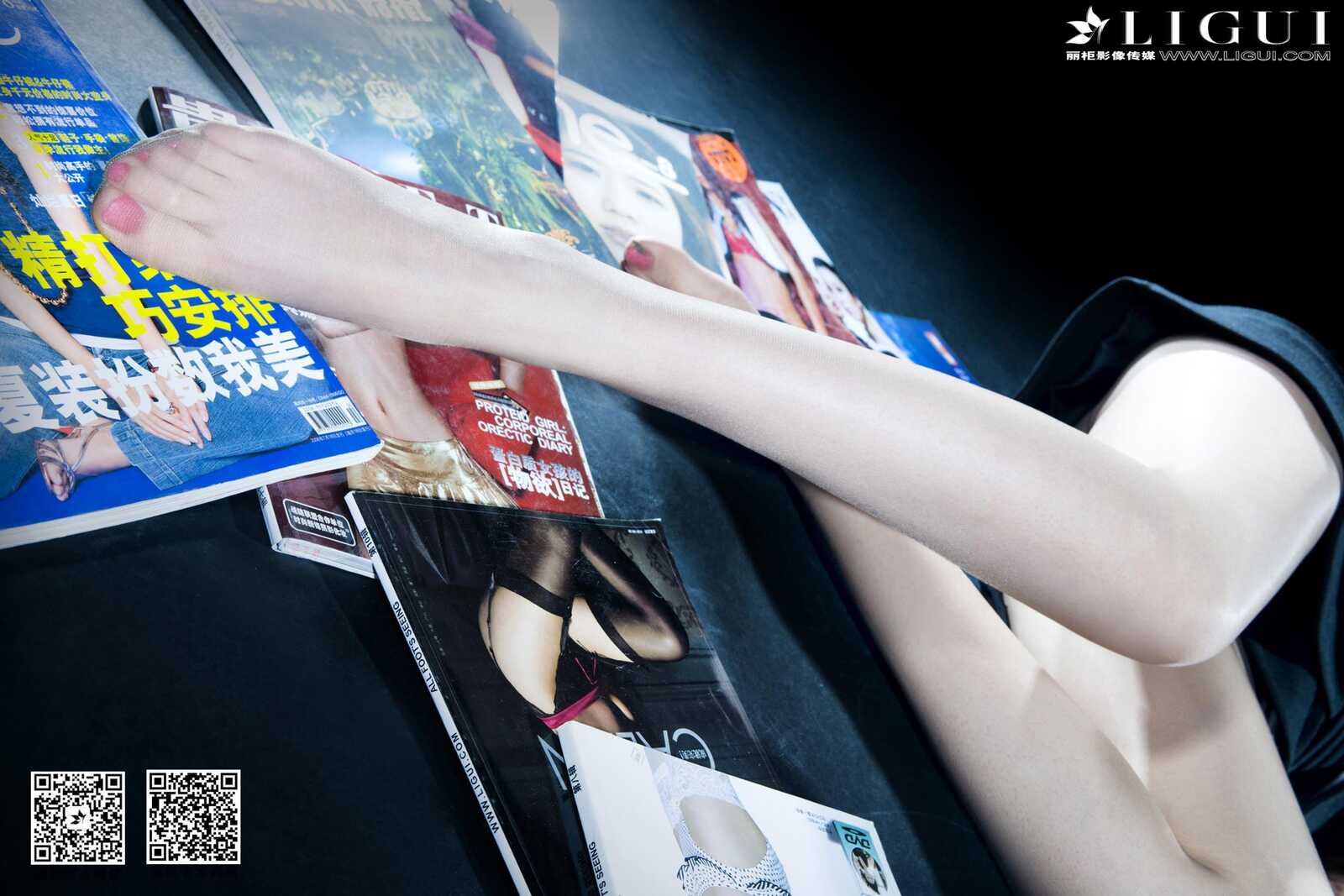 Model 美辰《时尚女郎红高跟丝足》上下全集 [丽柜第4张