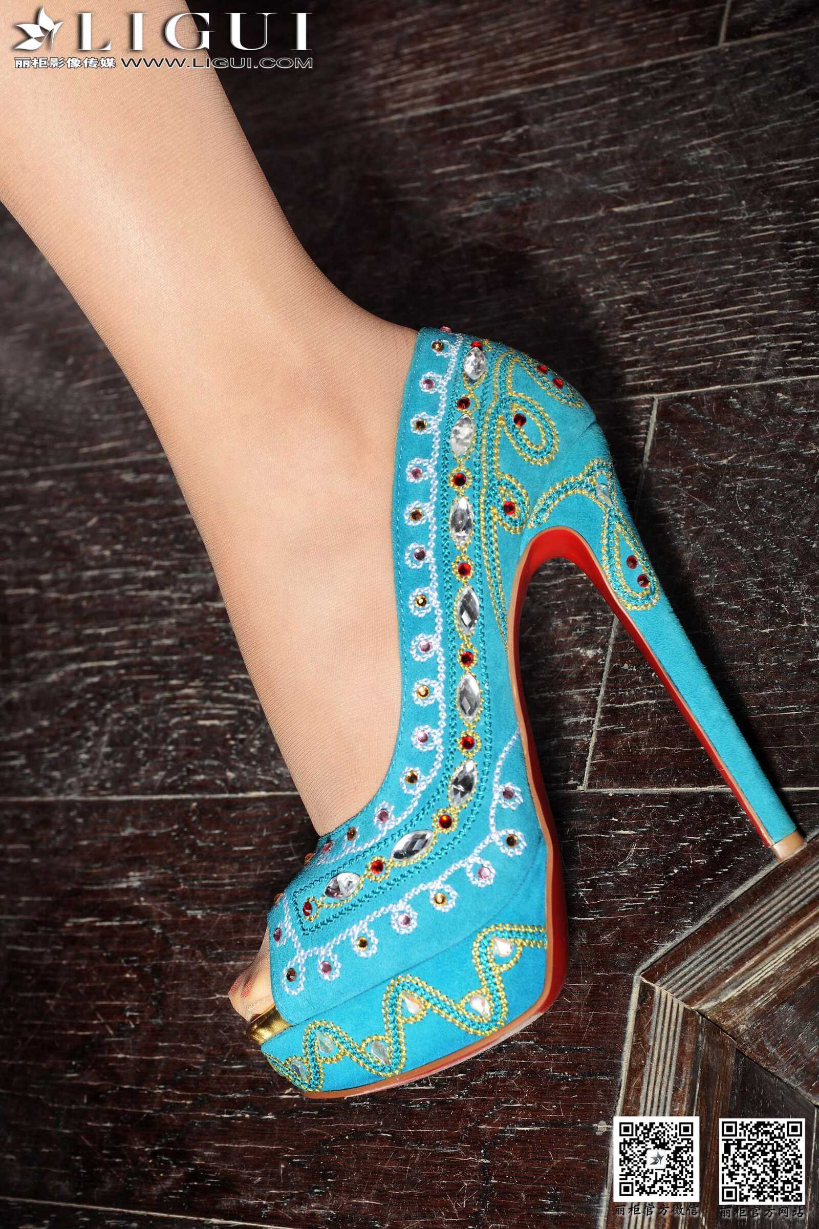 Model 凌凌《蓝色旗袍+蓝高跟美足》上下全集 [丽第9张