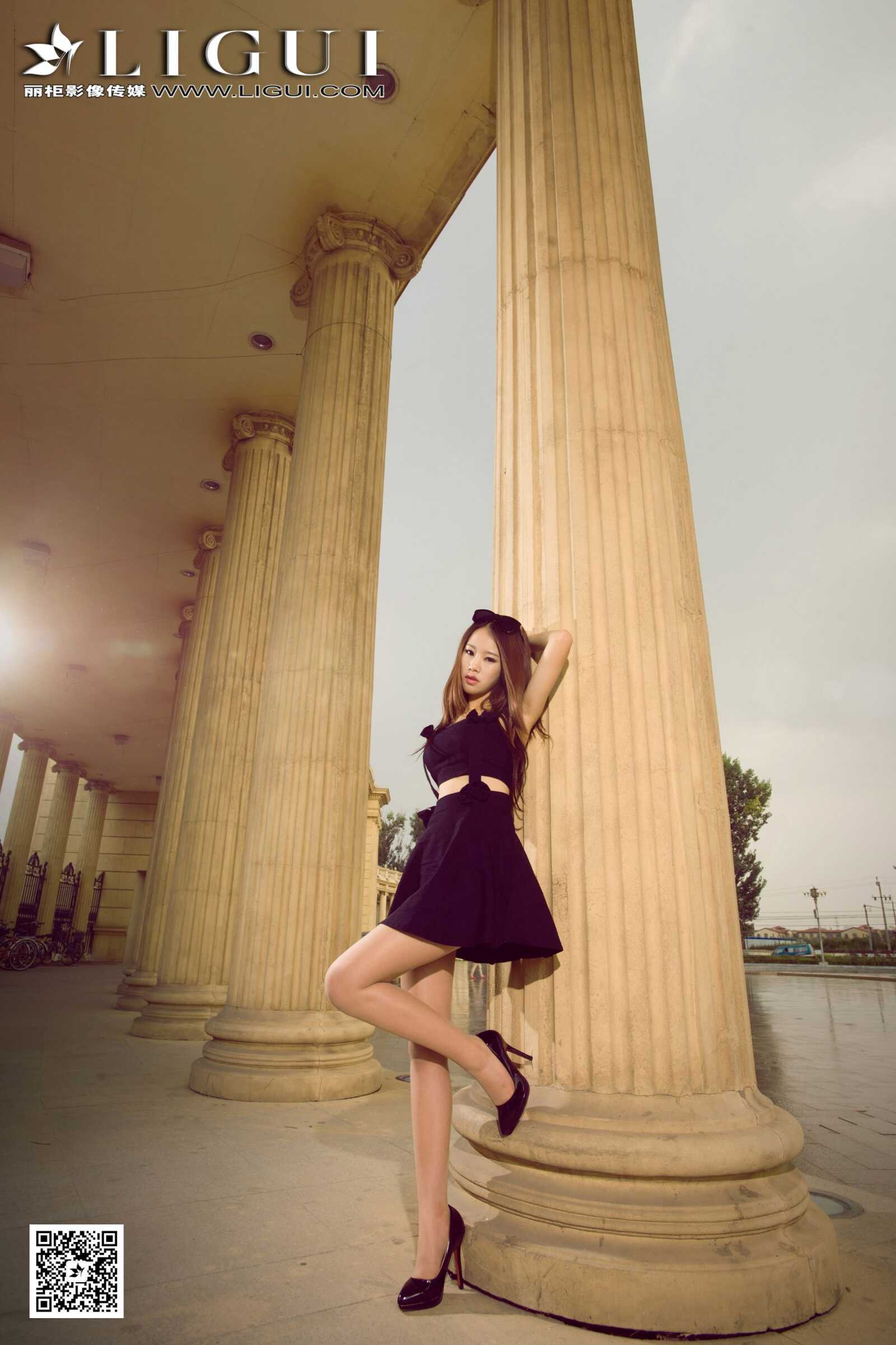 [丽柜贵足LiGui] Model 语寒《街拍时尚超短裙女郎》第12张