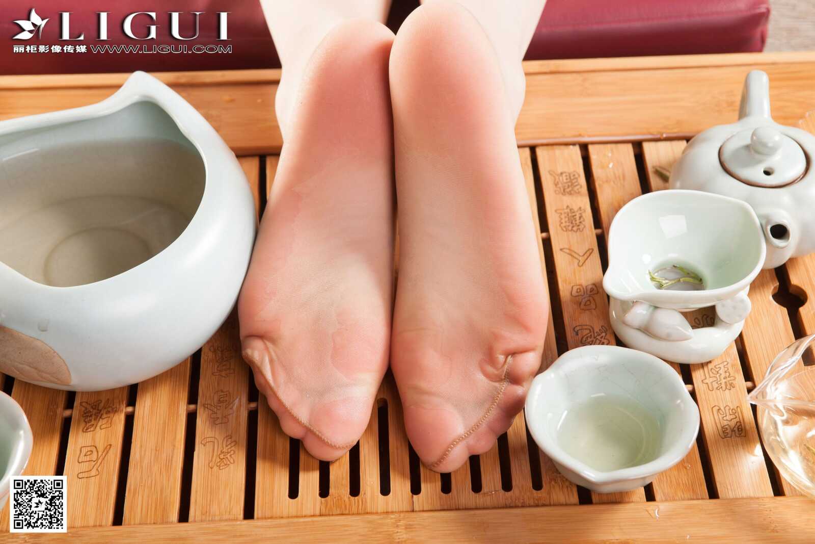 婷婷《旗袍茶道》 [丽柜] 美腿丝足写真集第1张