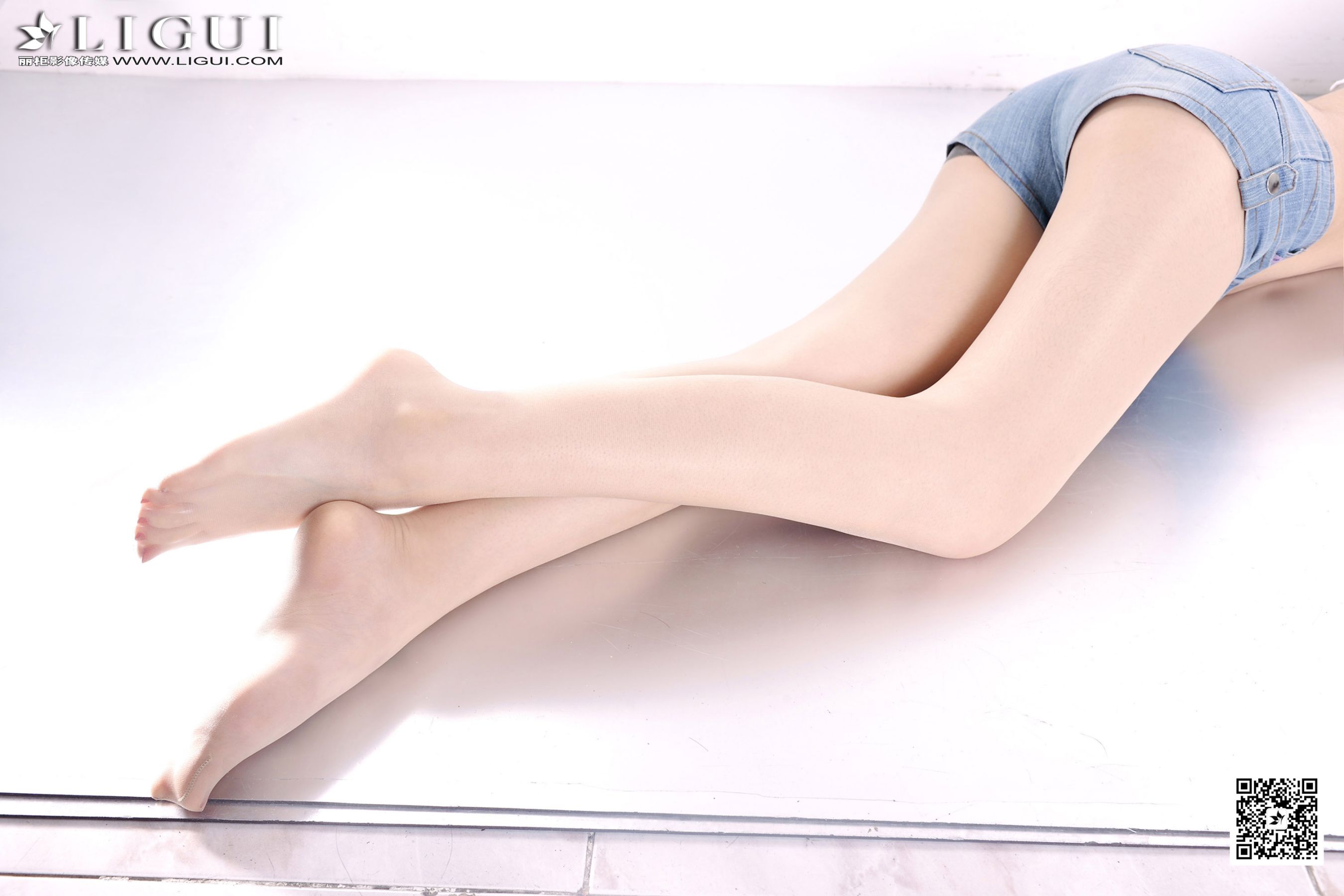 Model 允儿《时尚牛仔热裤女郎》上下全集 [丽柜第1张