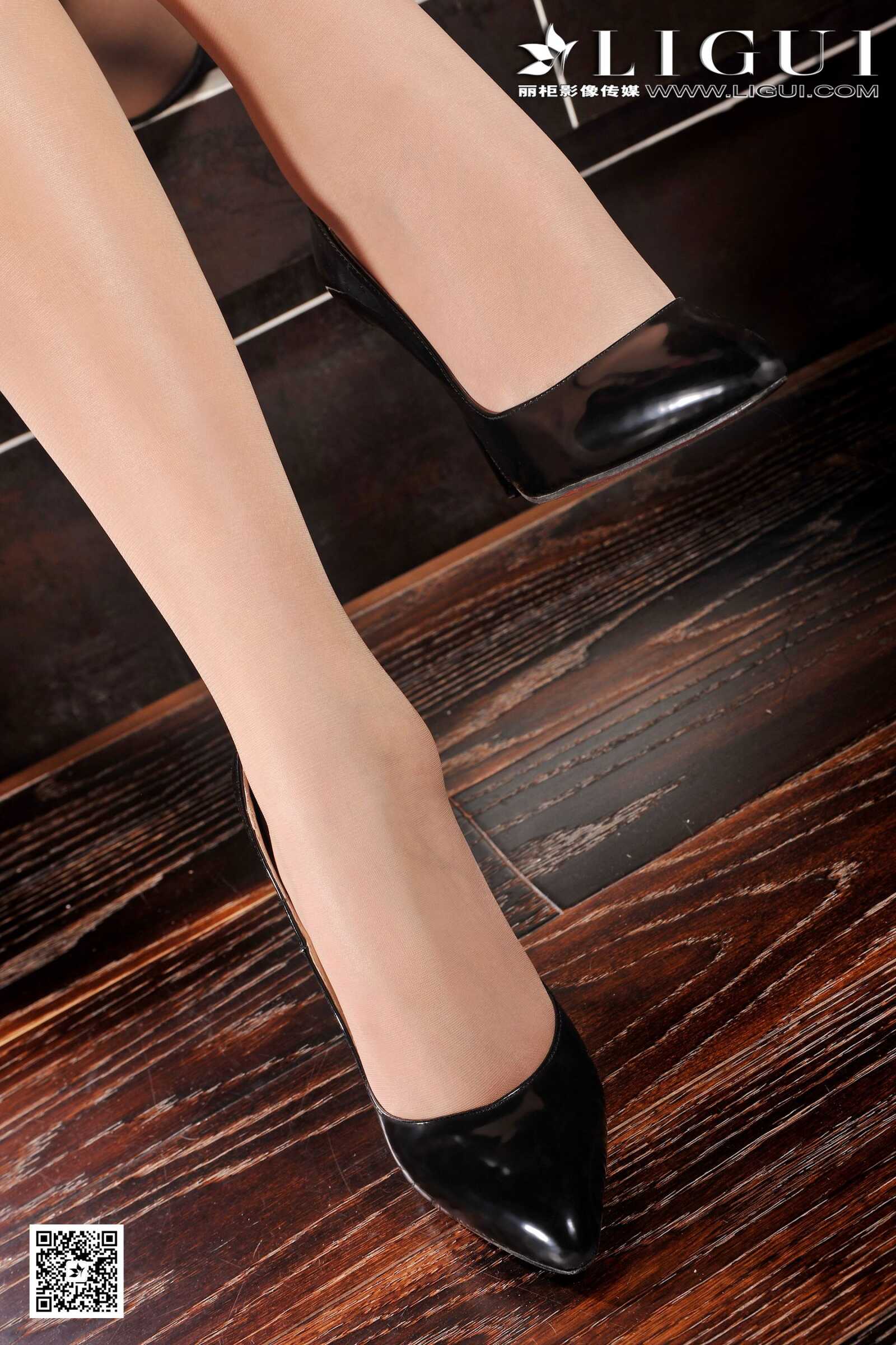 Model Amily《长腿肉丝袜高跟OL美女》 [丽柜LiGui] 美第8张