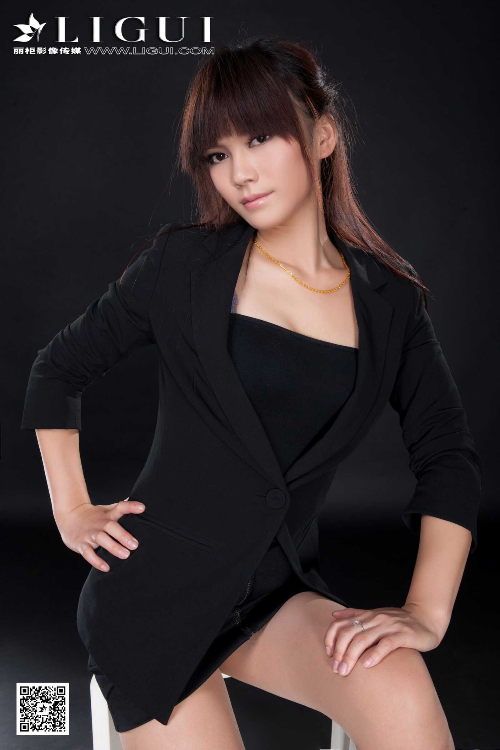 [丽柜贵足LiGui] Model 晴晴《职业装美女丝足高跟》第8张