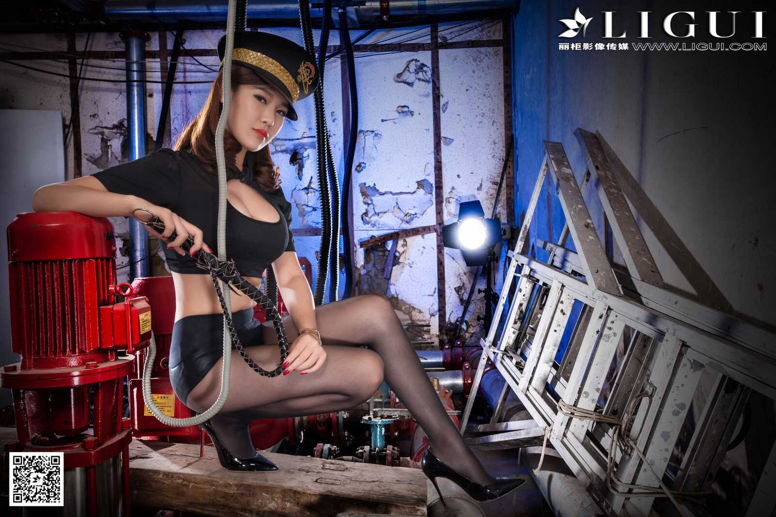 Model 文静《黑丝女警镣铐皮鞭》上下全集  [丽柜第12张