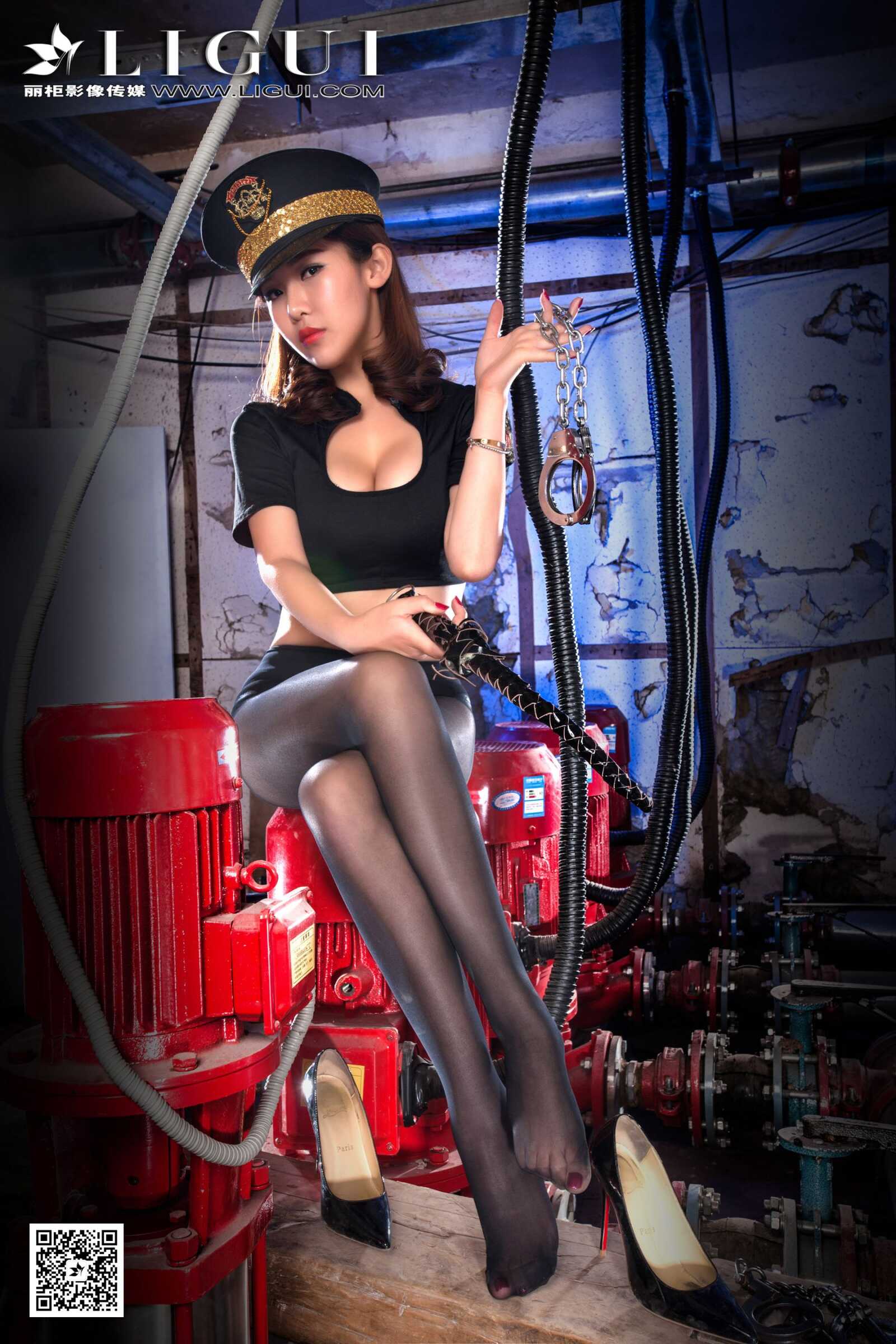 Model 文静《黑丝女警镣铐皮鞭》上下全集  [丽柜第3张