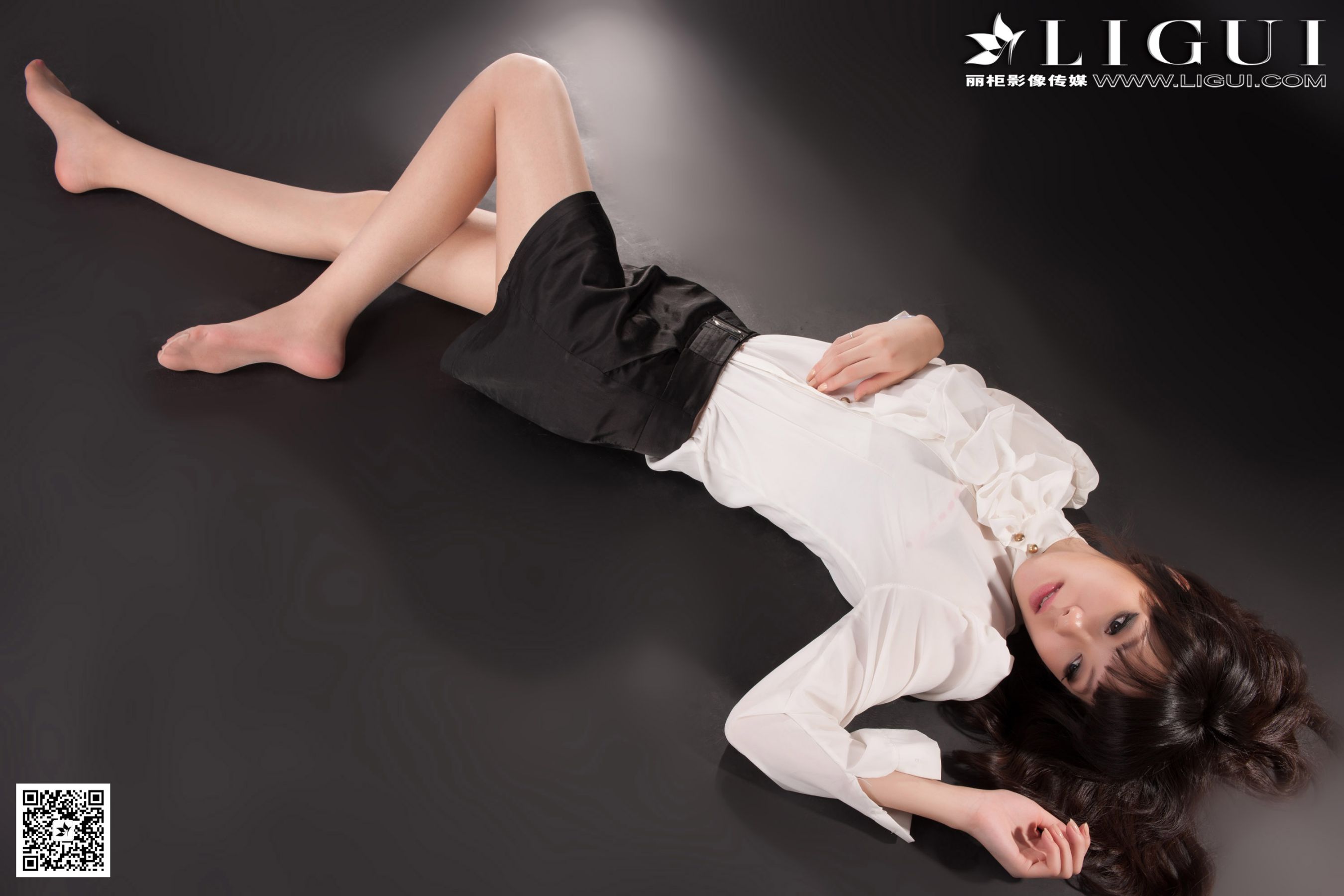 [丽柜贵足] Model 乐乐《职业装丝足高跟》上下全第2张