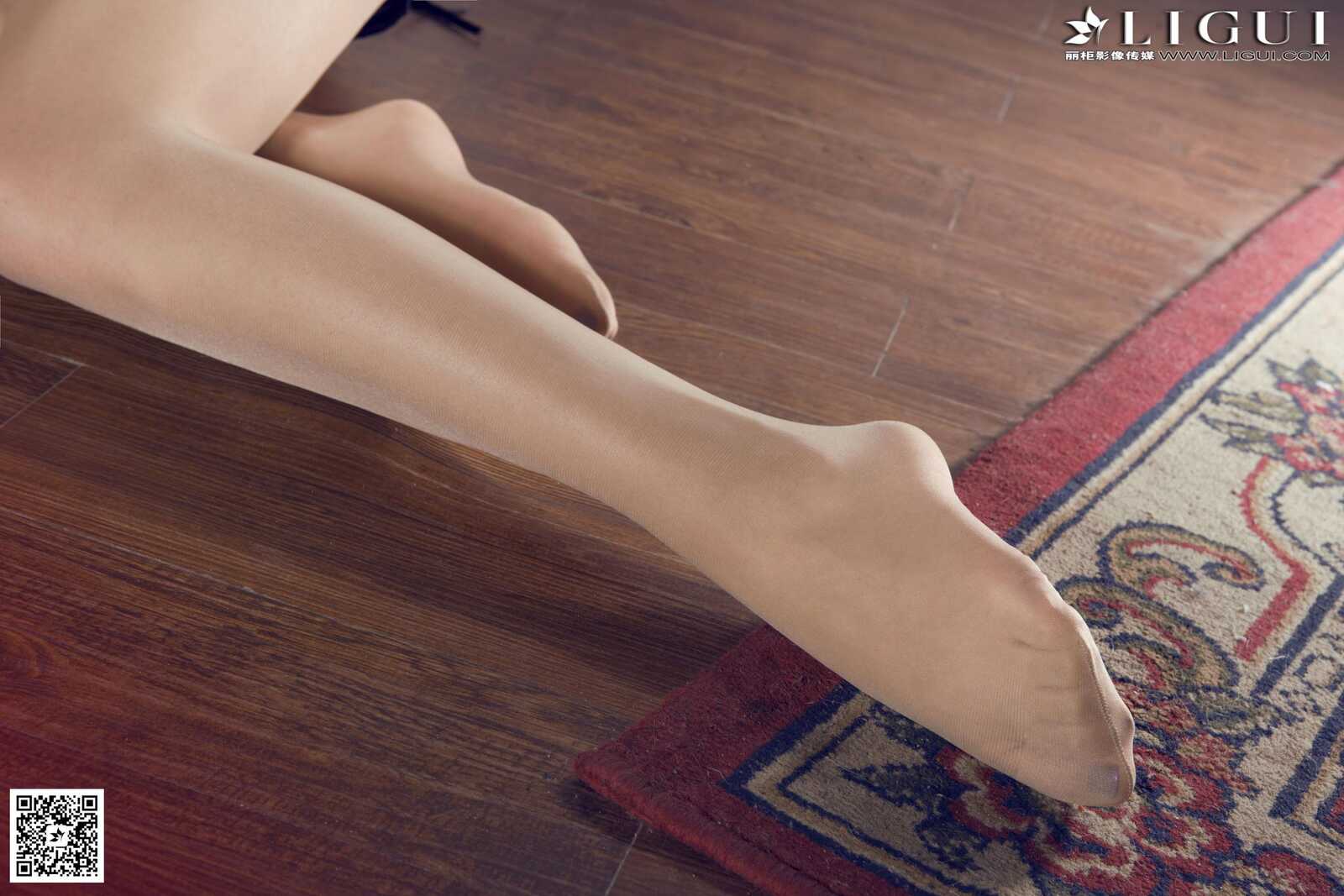 [丽柜LiGui] Model 英子《高跟肉丝袜制服美腿玉足》第8张