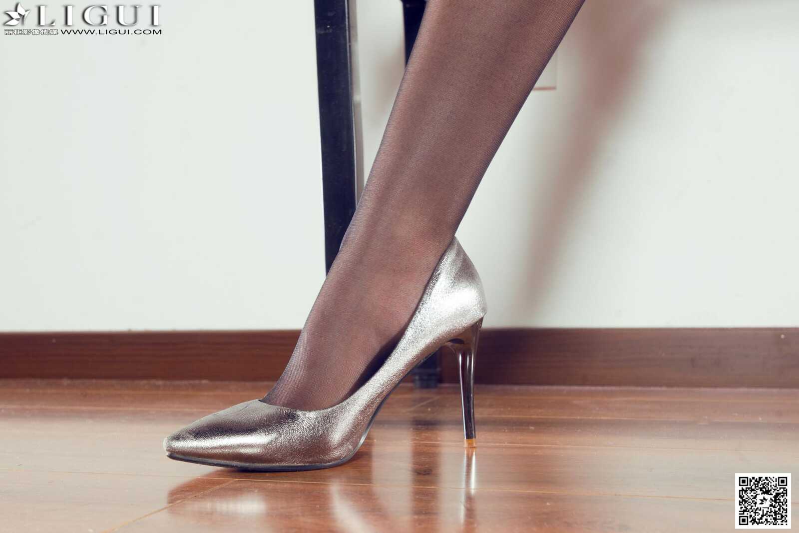 Model AMY《灰丝美女老师》 [丽柜LiGui] 美腿玉足写第13张