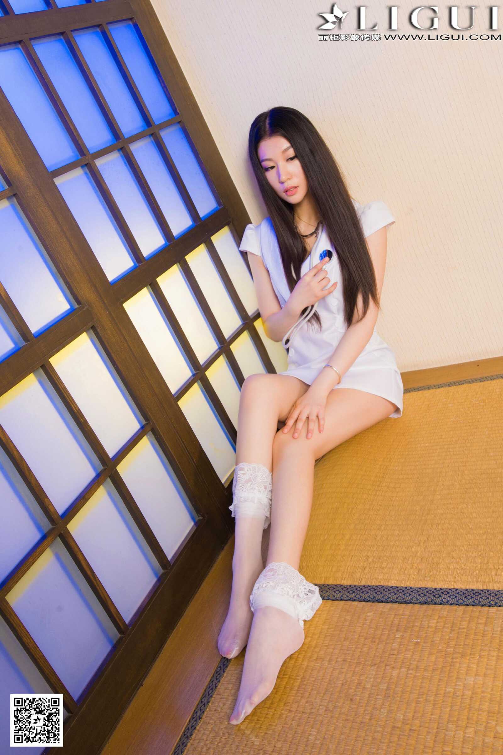 Model 佳怡《白丝红高跟护士丝足》上下全集 [丽柜第5张