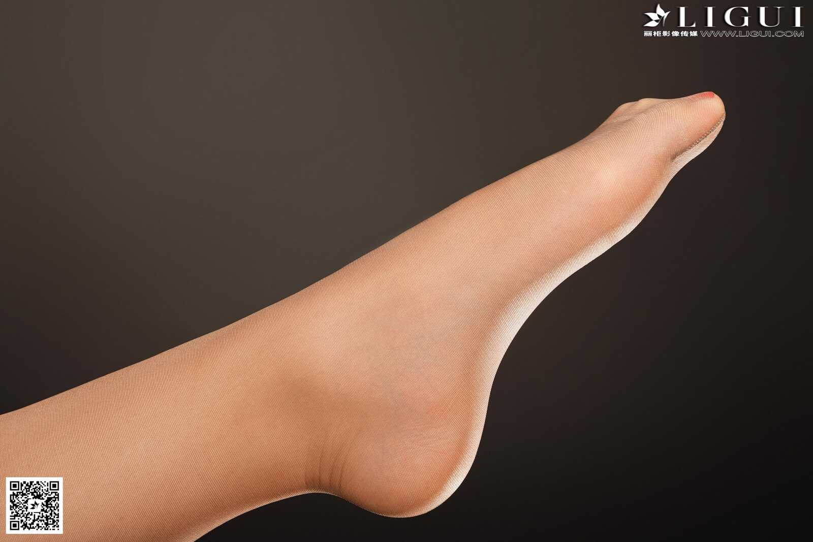 [丽柜LiGui] Model 安然《蓝色职业装套裙丝足》美腿第4张