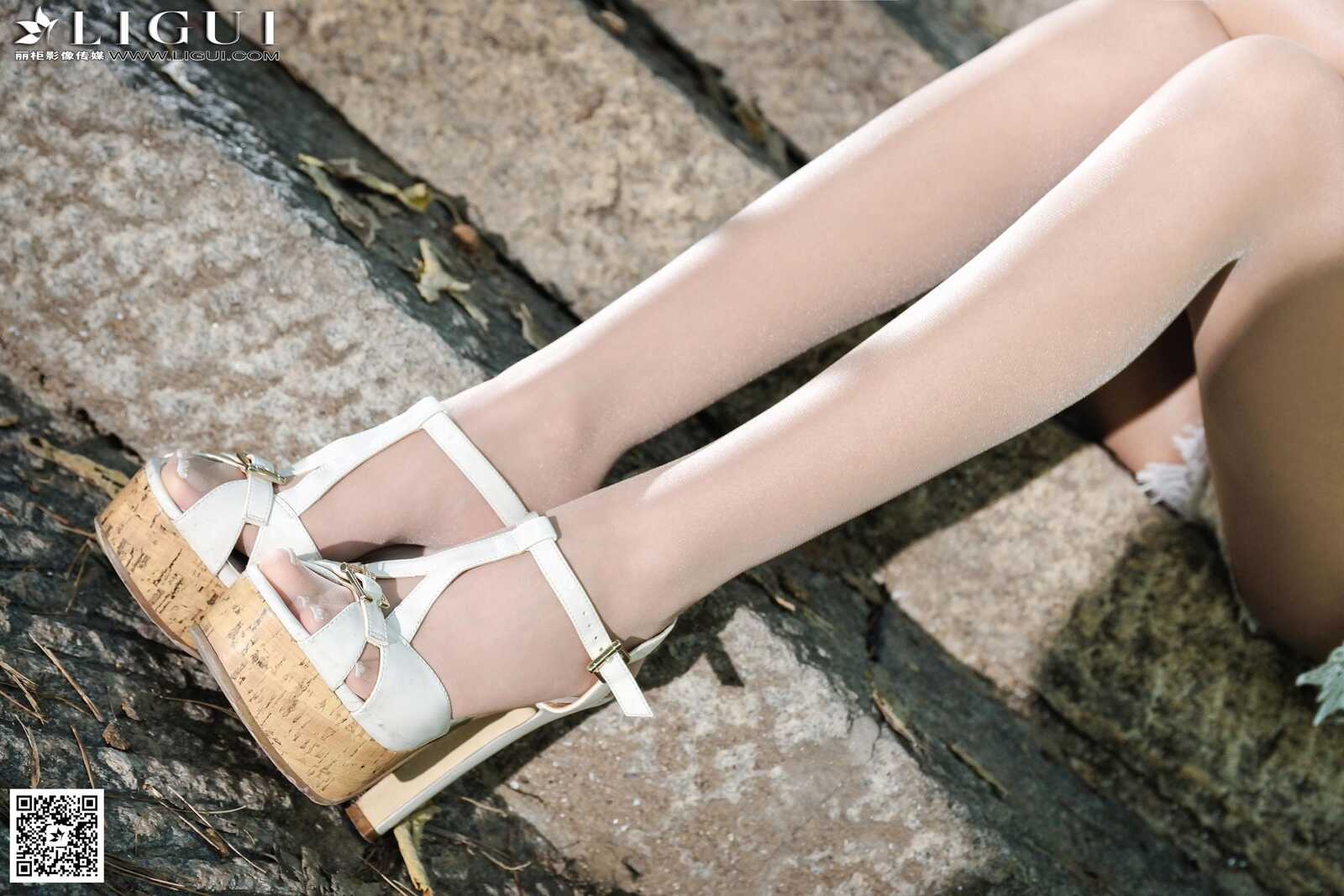 Model 文欣《街拍蕾丝超短连衣裙女神》上中下全第10张