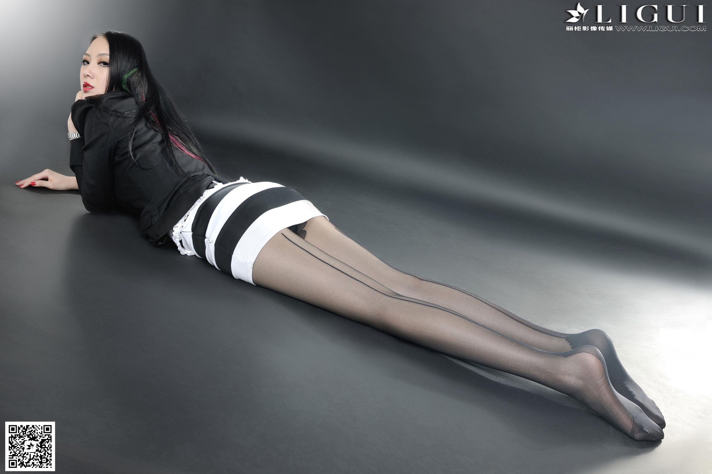 Model 菲菲《高贵黑丝丽人丝足》上中下全集 [丽柜第3张