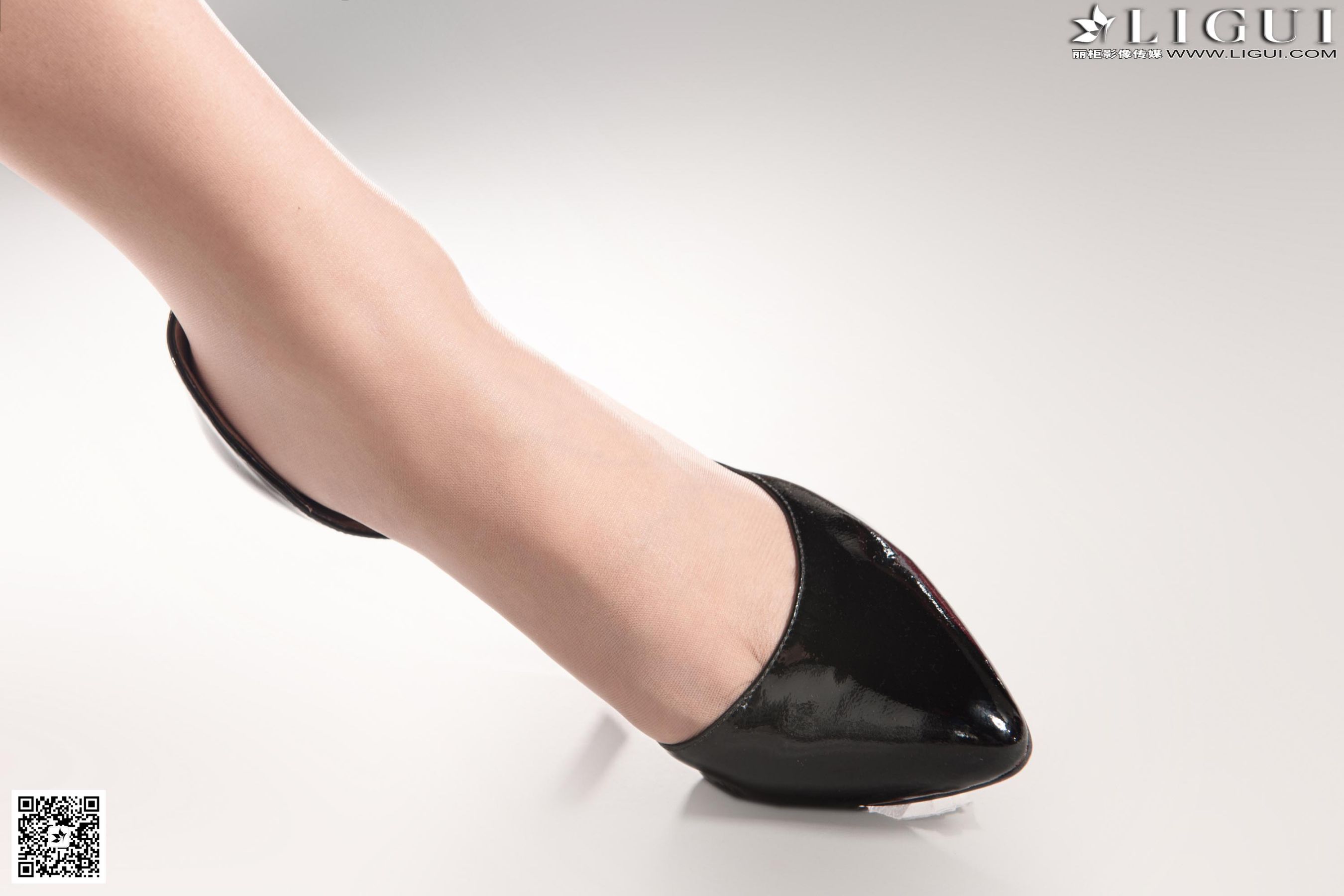 [丽柜LiGui] Model 曼蒂《职场丽人丝足》上下全集第13张