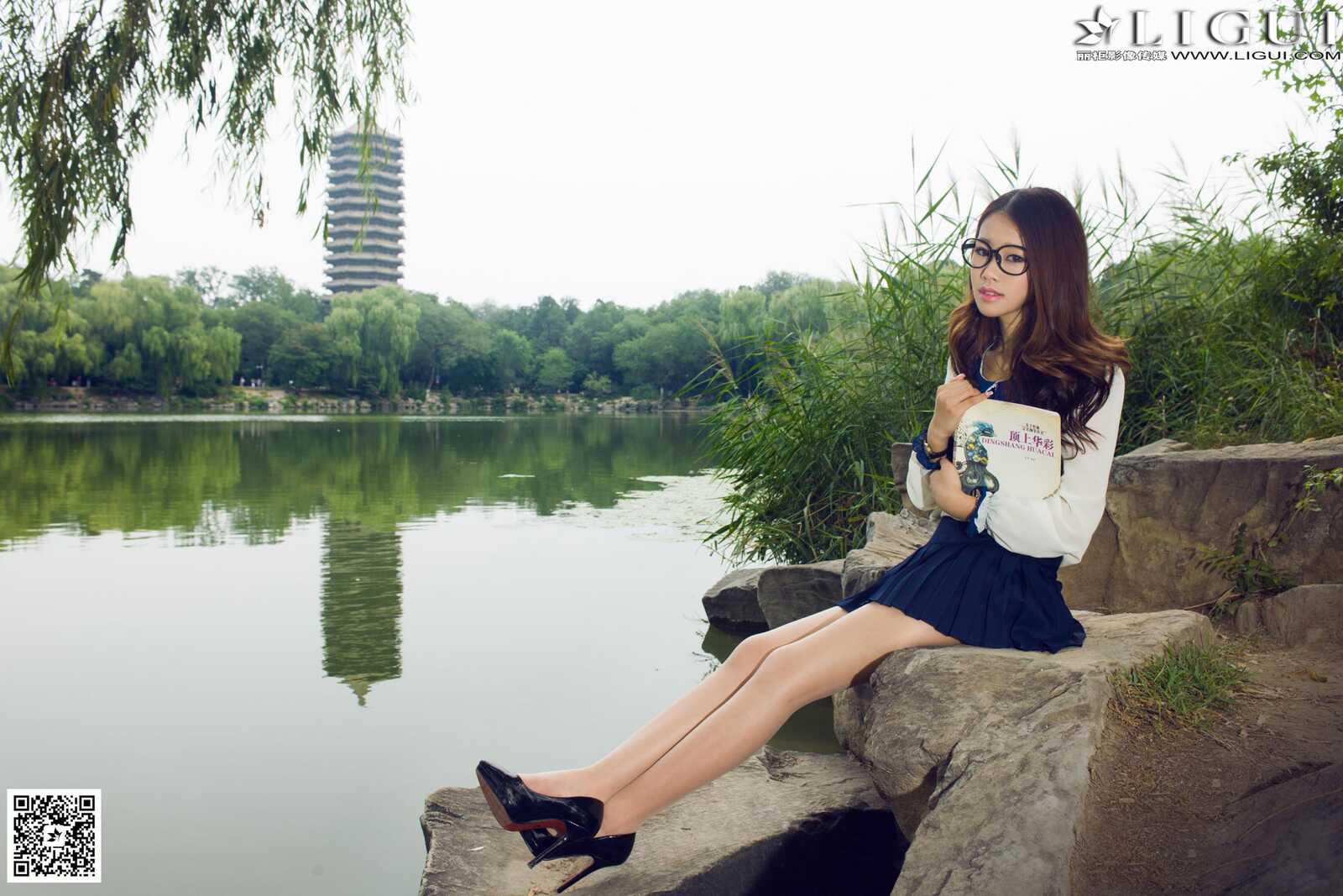 Model 语寒《校花女神公园美拍》上下全集 [丽柜第8张