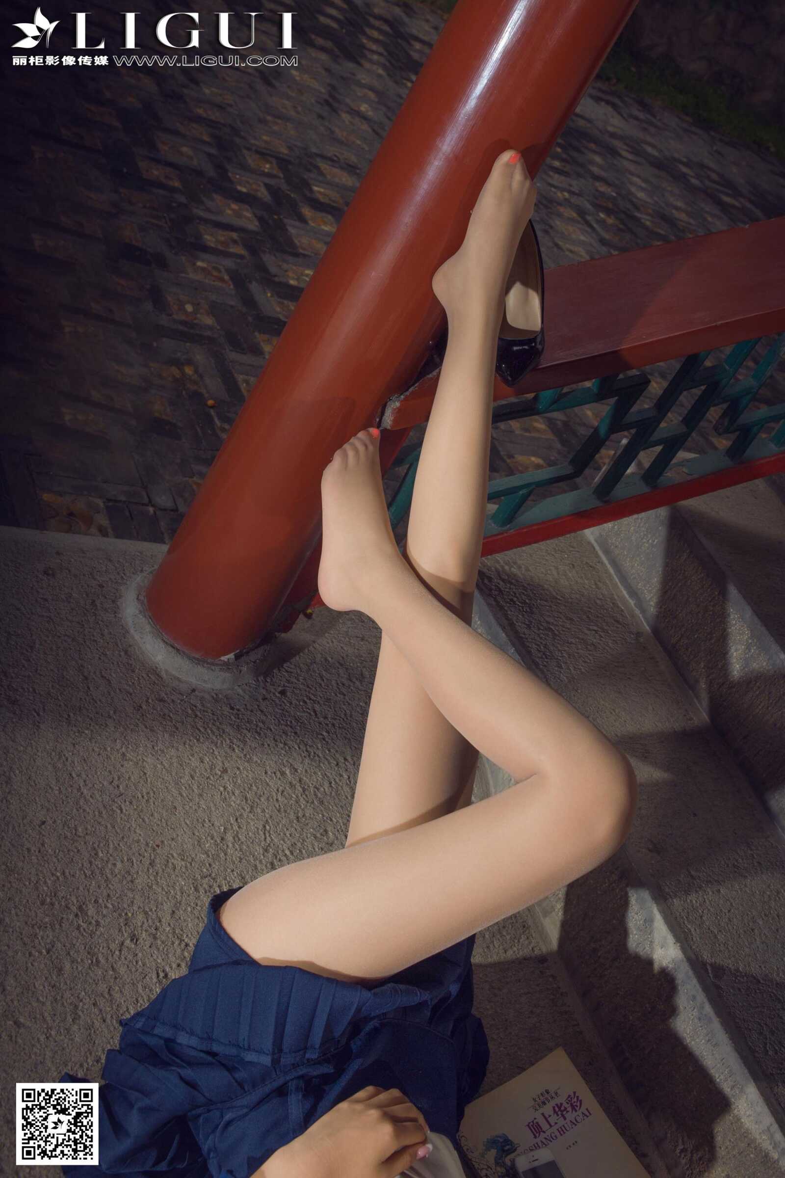 Model 语寒《校花女神公园美拍》上下全集 [丽柜第1张