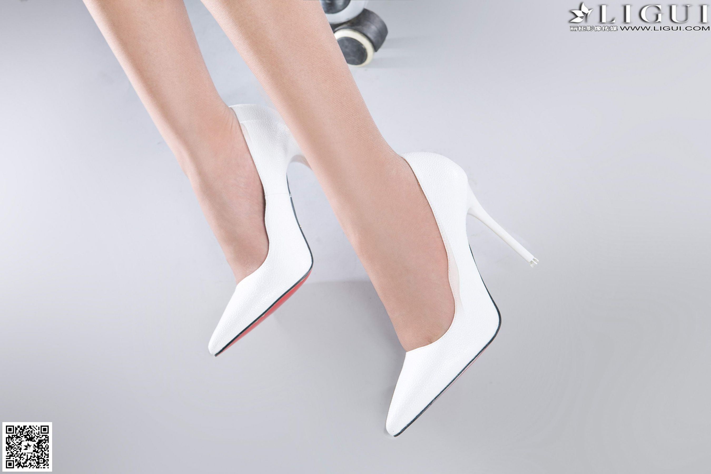 [丽柜LiGui] Model 司琪《清纯甜美的小秘书丝足》上第8张