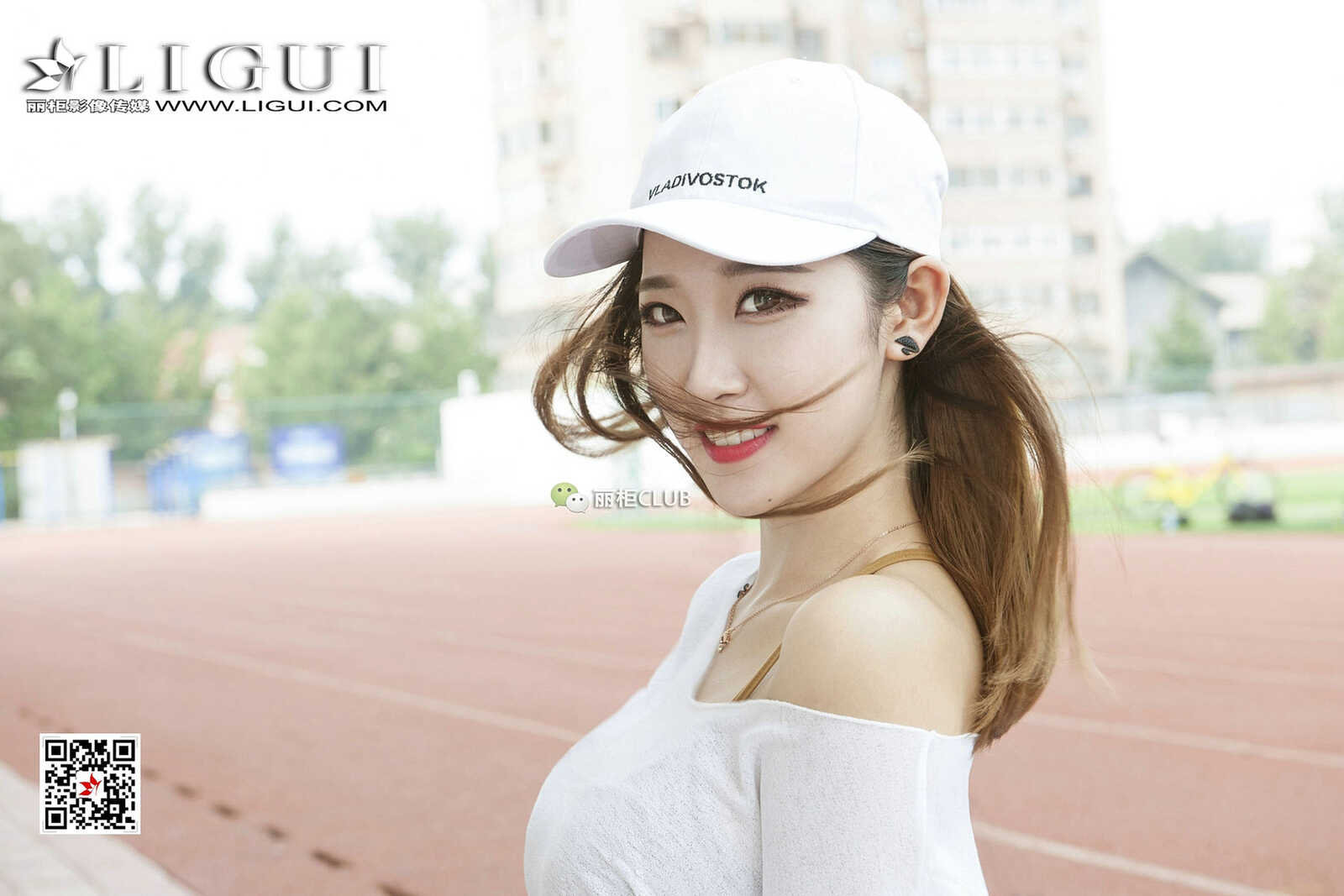 Model 筱筱《滑板少女丝足全套》 [丽柜Ligui] 写真第3张