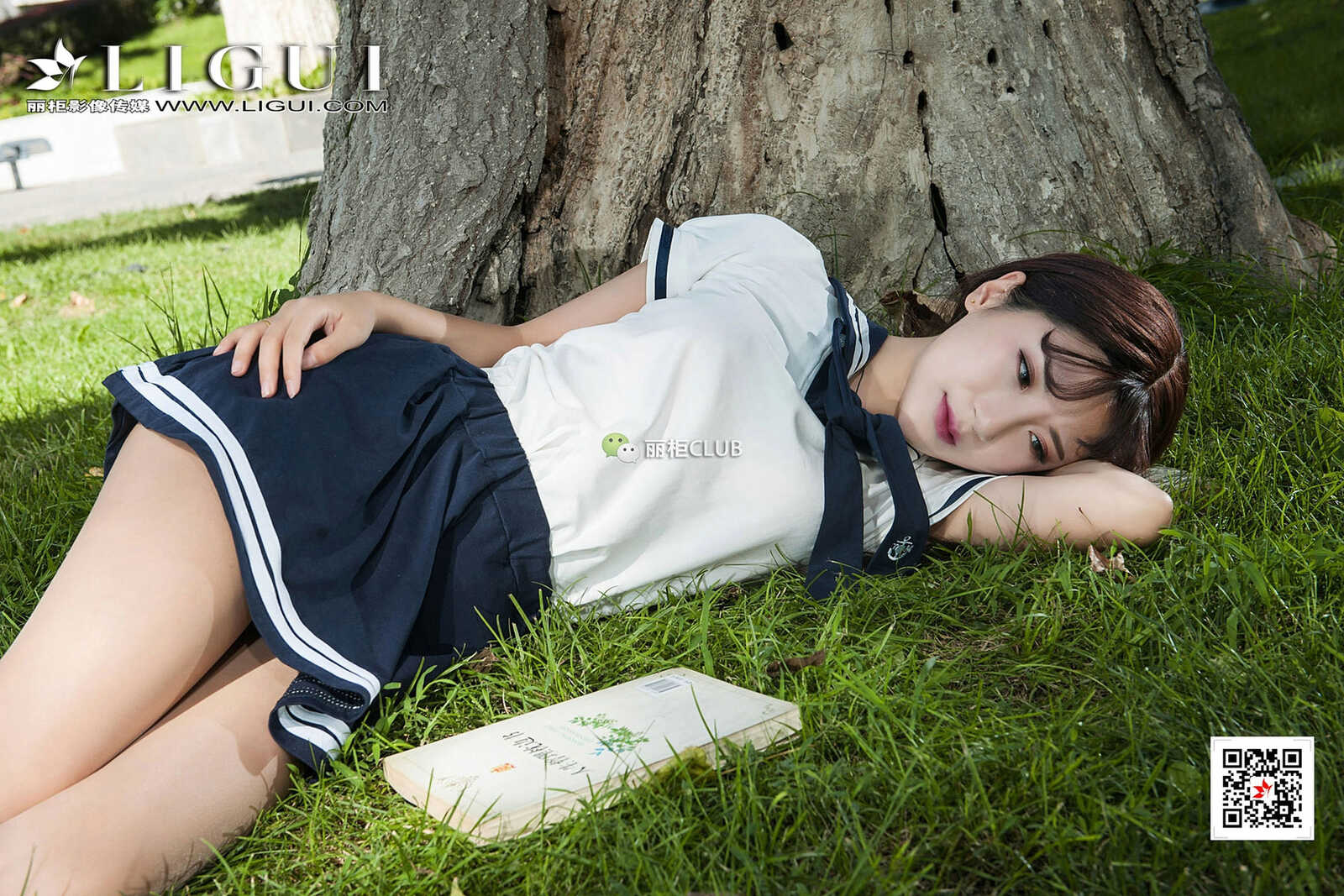 Model 筱筱《校园女神丝足美腿》 [丽柜Ligui] 写真第13张
