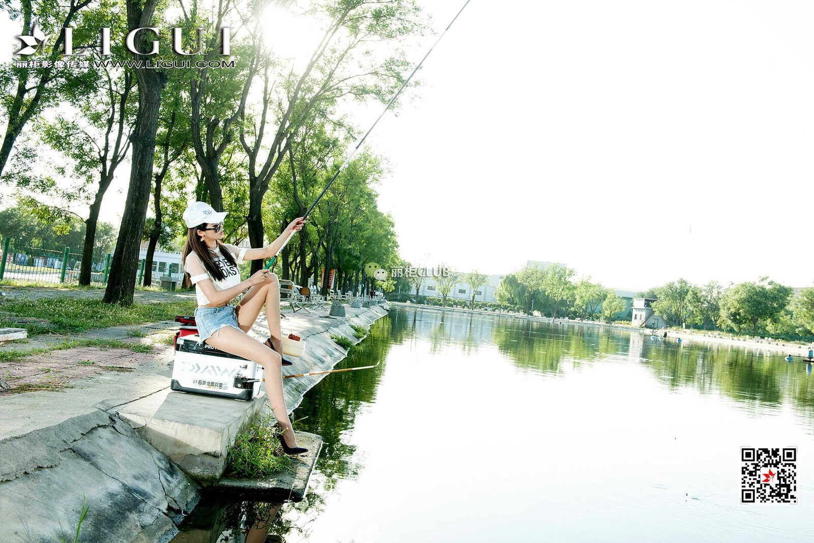 Model 温蒂《牛仔热裤+街拍美腿》 [丽柜Ligui] 写真第1张